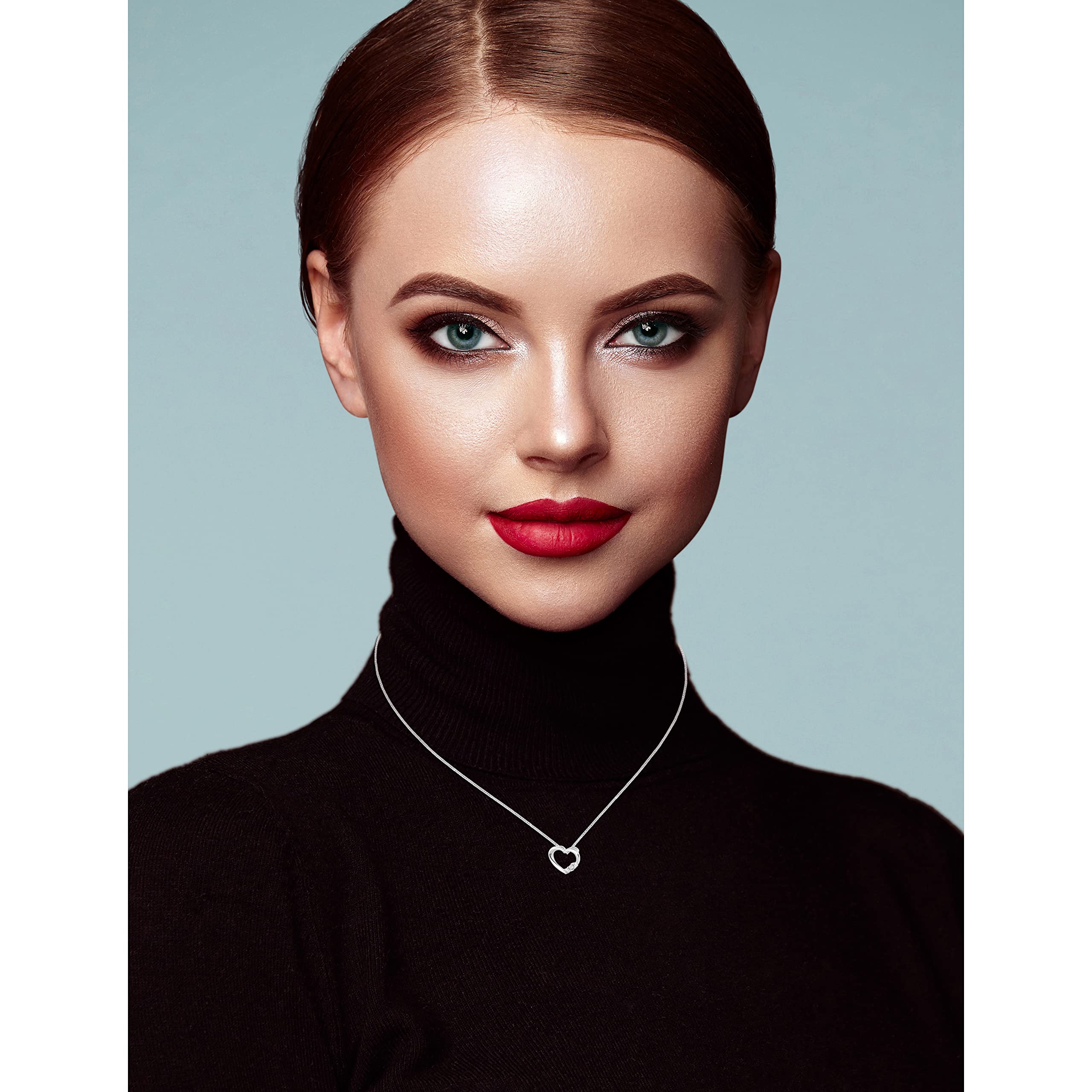 MIORE Collana con Cuore Oro Bianco con Diamanti Naturali, Vero Oro 9KT 375, Catenina con Pendente Cuore Lucido e Brillanti - Ciondolo con Catena anallergica. La Catenina è lunga Cm. 45.