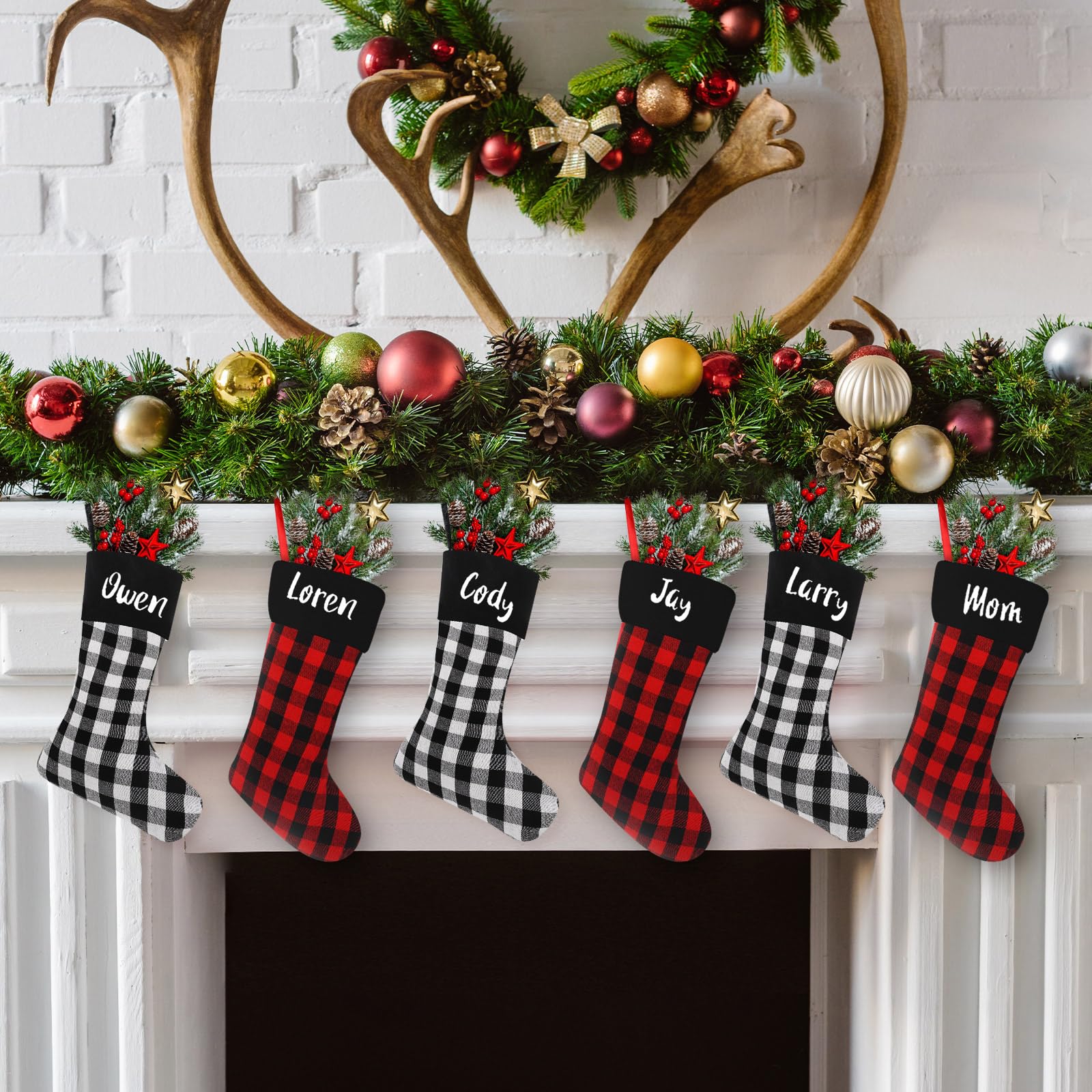 Tatuo Lot de 6 chaussettes de Noël en toile de jute à suspendre pour décoration d'arbre avec 4 feuilles d'autocollants en vinyle (noir, rouge et blanc)