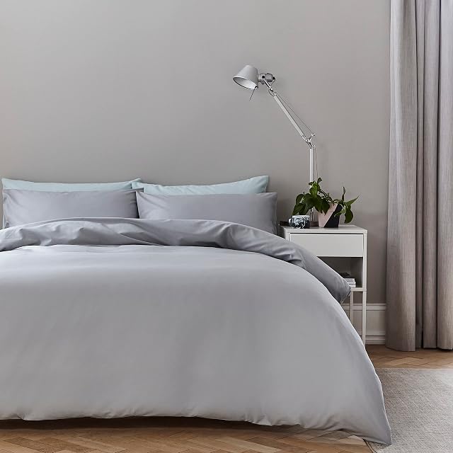 Silentnight 100% Pure Cotton Collection Duvet Cover Set Silver. Supersoft Snuggly Easy Care Duvet Cover Quilt Bedding Set - Double (200cm x 200cm) + 2 Matching Pillowcase., 520485GE