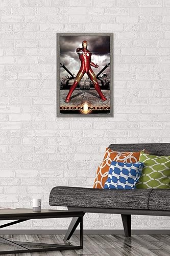 Miniatura 2 de Trends International Marvel Cinematic Universe - Iron Man - Póster de pared de tanques 14725 x 22375 pulgadas versión enmarcada en madera de granero