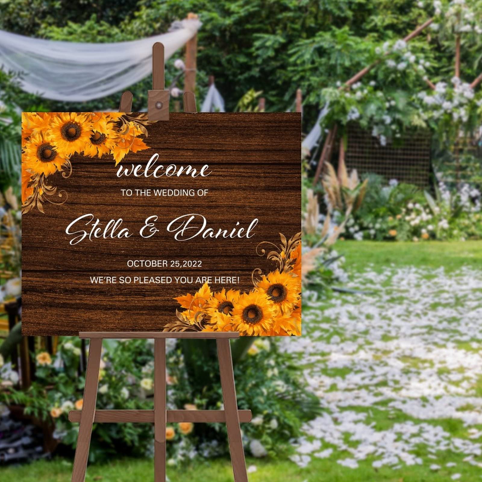 Letrero de madera con girasoles para dar la bienvenida a los invitados de tu boda en el jardín 4