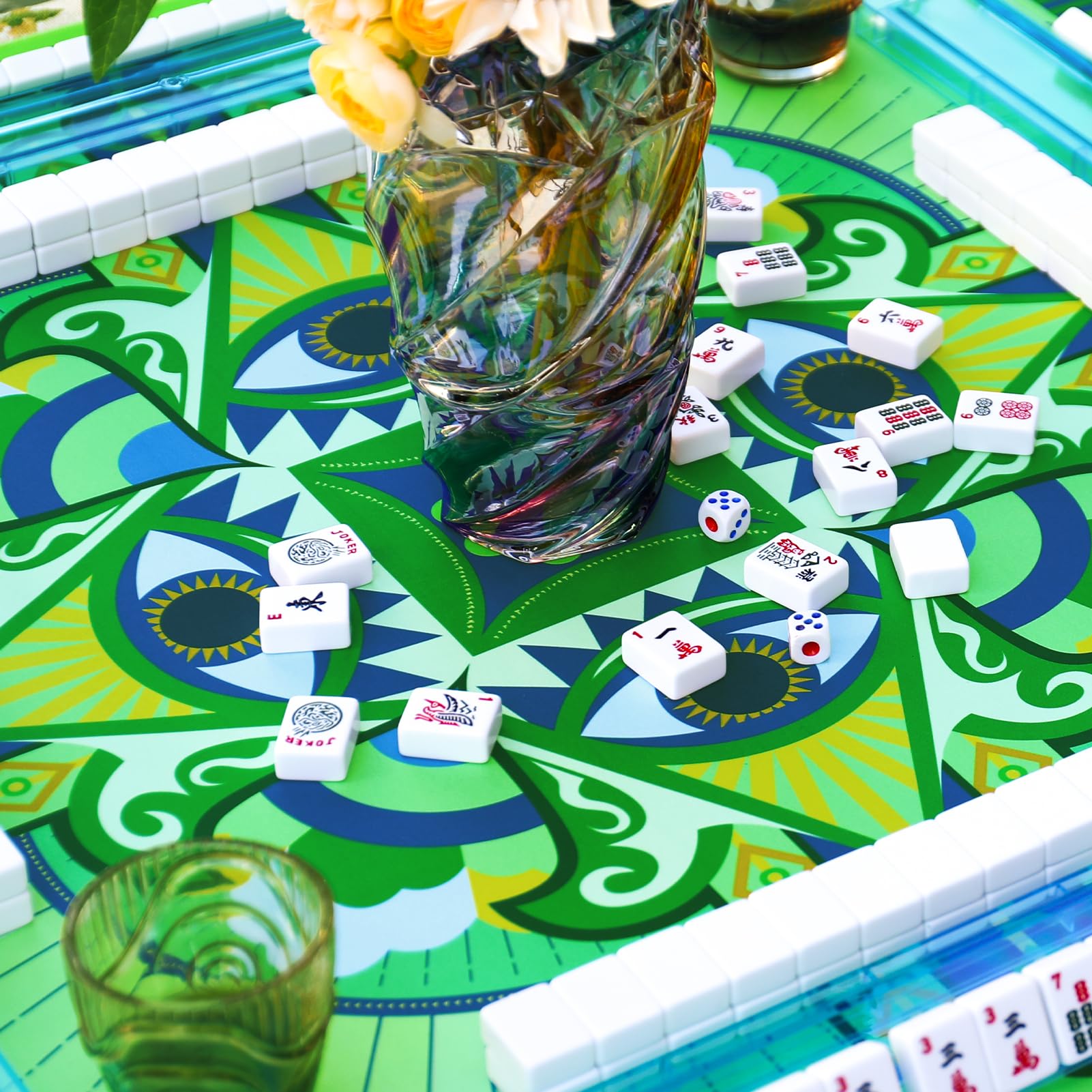 Tapis de mahjong en néoprène avec règles (83,8 x 83,8 cm), tapis de mahjong américain, antidérapant et réduction du bruit, tapis d'apprentissage du Mahjong, cadeau pour femme (vert chanceux)