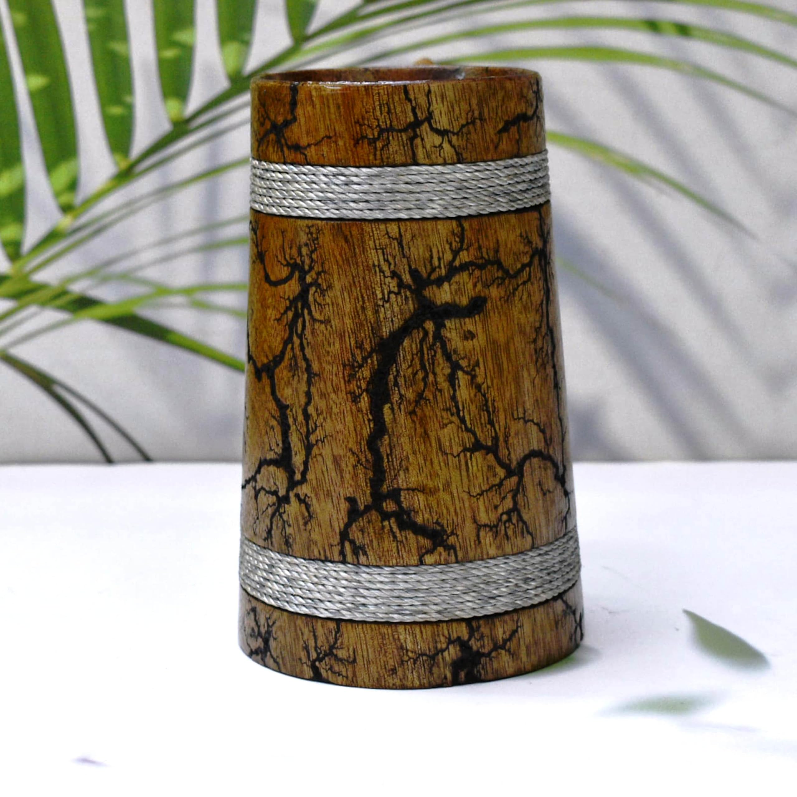 Indischer Bierkrug für ihn - Wikinger-Stil 20 OZ Holzkrug - Trinkkrug aus natürlichem Hartholz - Hochzeits- und Geburtstagsgeschenke für ihn