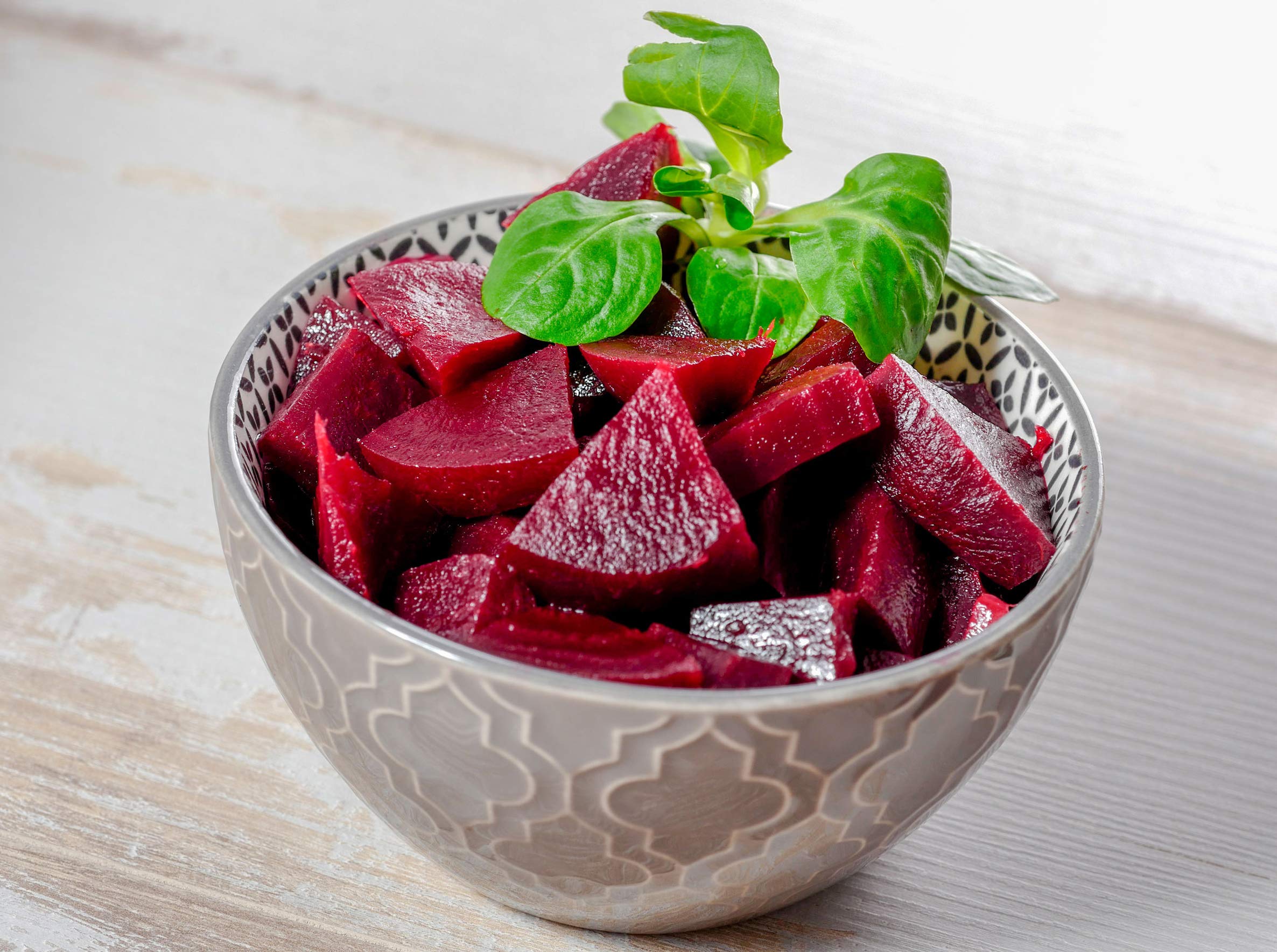 Green Jay Gourmet Fresh Classic Pickled Beets - Grandma’s Original Recipe - Sweet, Tangy, and Vinegary Brine - Simple Natural Ingredients - Freshly Made & Hand Jarred - 16 Ounce Jar