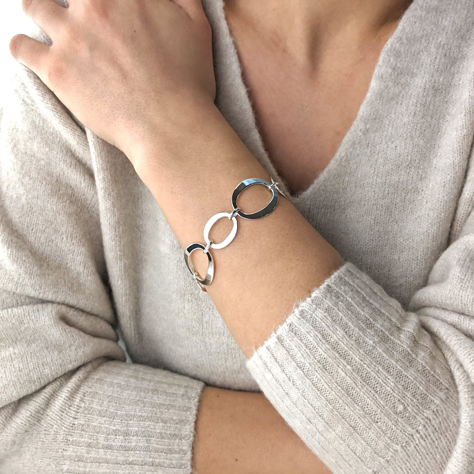 Silverly Damen-Armband aus 925er Sterlingsilber Flach Offen Oval mit Knebelverschluss 19,5cm | Leichtes T-Bar-Armband für Damen | Moderner Statement-Schmuck | Extra Breites Kettendesign