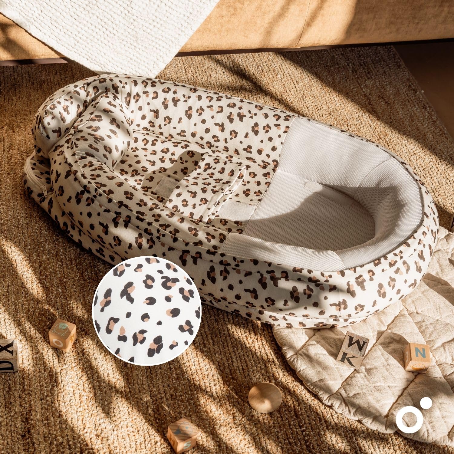 doomoo Cocoon Réducteur nouveau-né Leopard Cream - Evolutif & Respirant, 0-3 mois