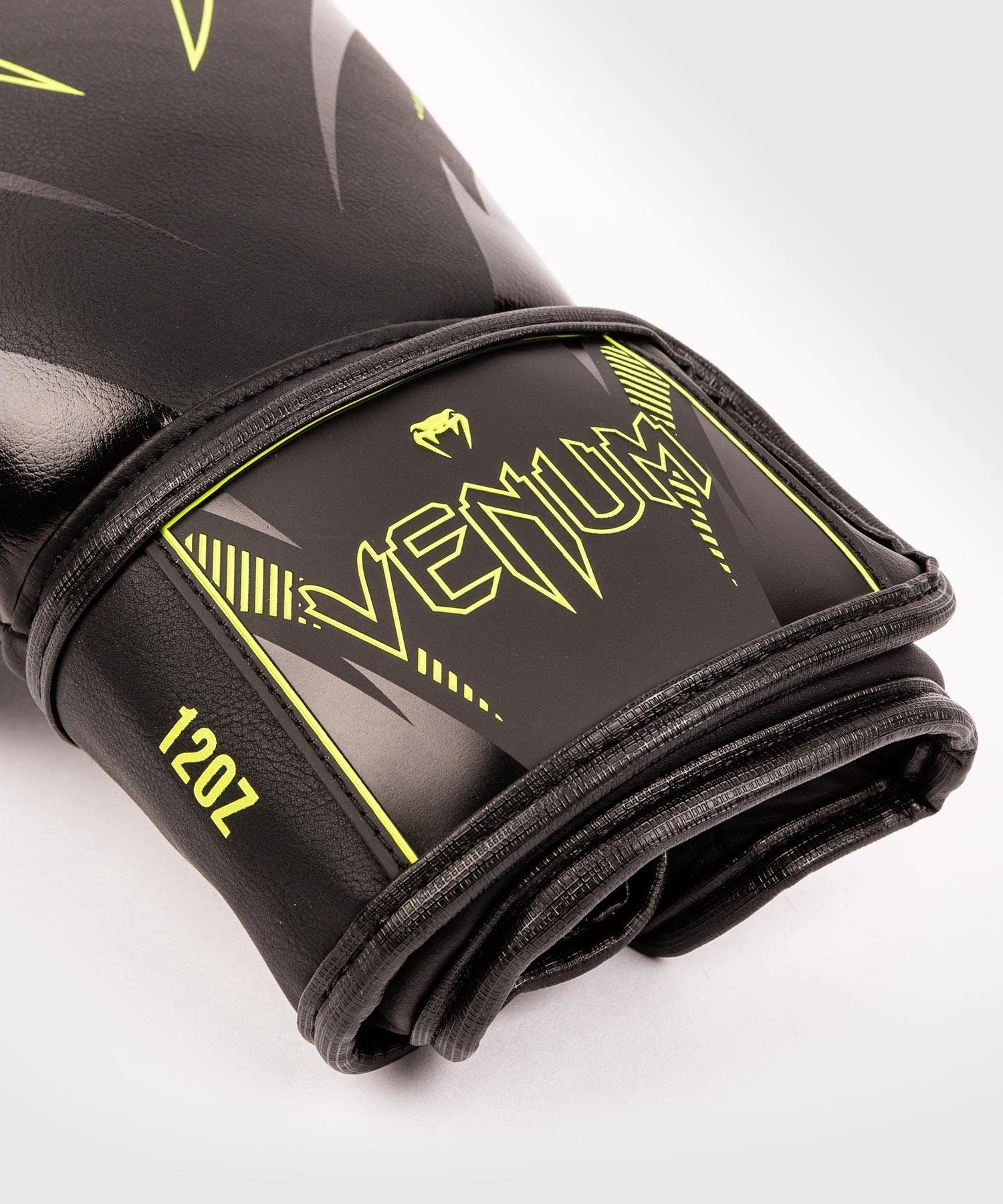 Amazon.co.jp: VENUM ボクシンググローブ IMPACT BOXING GLOVES