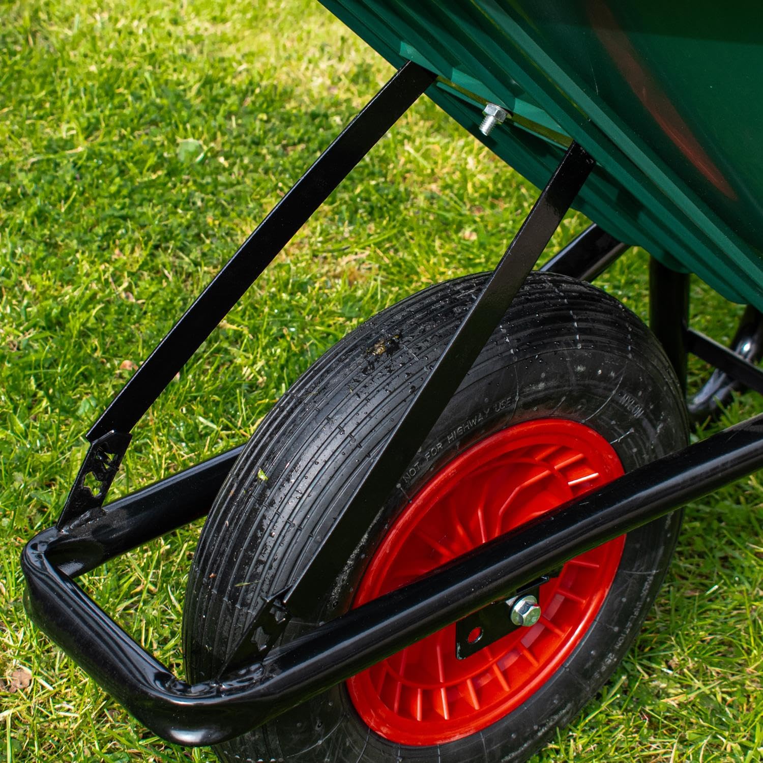 Carretilla de jardín Home Master® de Alta Resistencia | Neumáticos | Carro de Transporte Robusto y Espacioso | 90 L | Carga máxima: 150 kg | Acero con Recubrimiento en Polvo (plástico Negro)