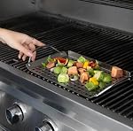 Grille en acier inoxydable Outset, ensemble de 2, plateaux 11"x7" et 11"x17" | Grilles en acier inoxydable | Plateaux à légumes pour barbecue | Facile à transporter | Plateau à fruits de mer avec trous | Infuse la saveur