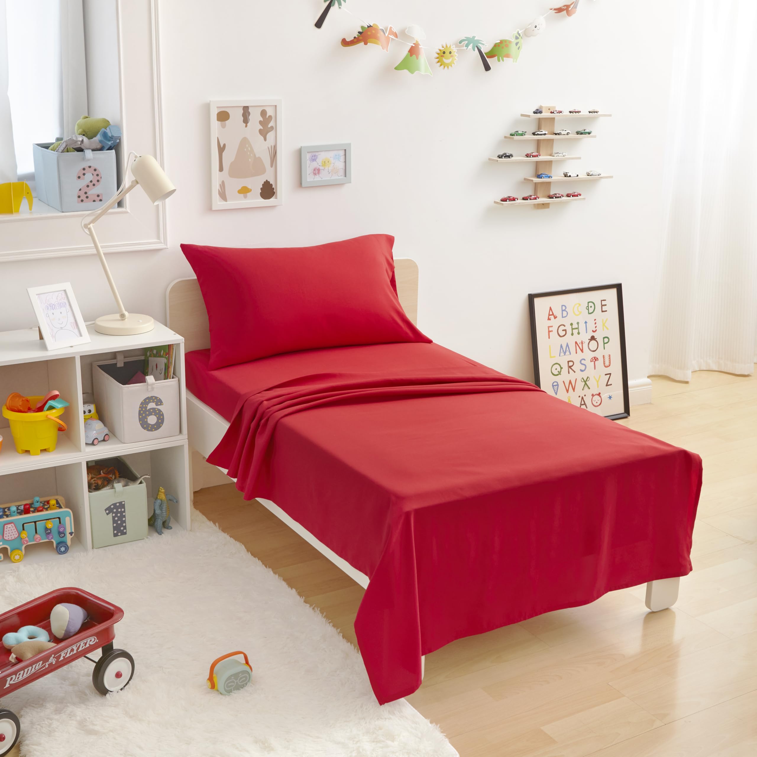 Amazon Basics Kid's Soft Easy-Wash Lightweight Microfiber 3-Piece Sheet Set, Toddler, Red, Solid