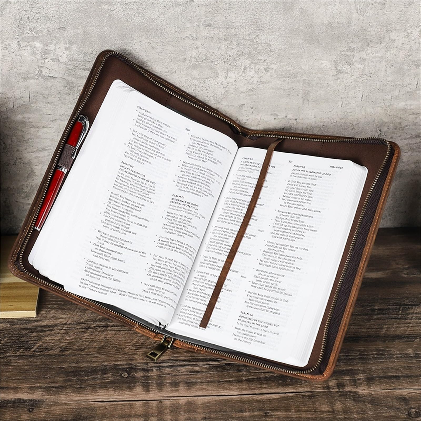 Skórzana okładka książki ze skóry bydlęcej etui na Biblię notatnik teczka podróżna z uchwytem na długopis kieszonka na telefon pasek na nadgarstek koperta kopertówka