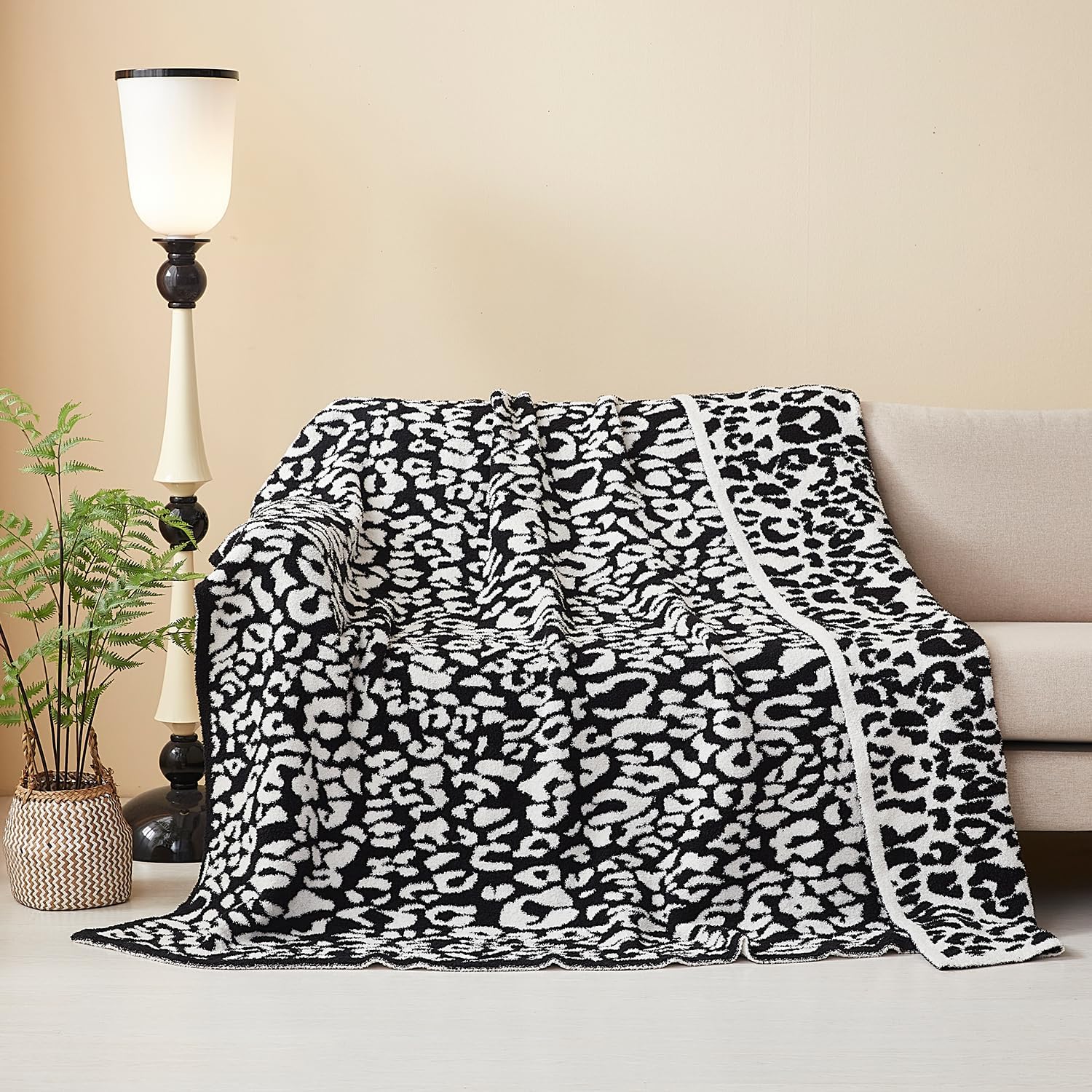 MH MYLUNE HOME Ultra Soft Leopard Throw Blanket (71x78 inches) Microfiber Blanket Plush Warm Reversible Cheetah Blanket Leopard Pattern Throw for Couch Bed Sofa, Black and White, 71"x78" - Image 6