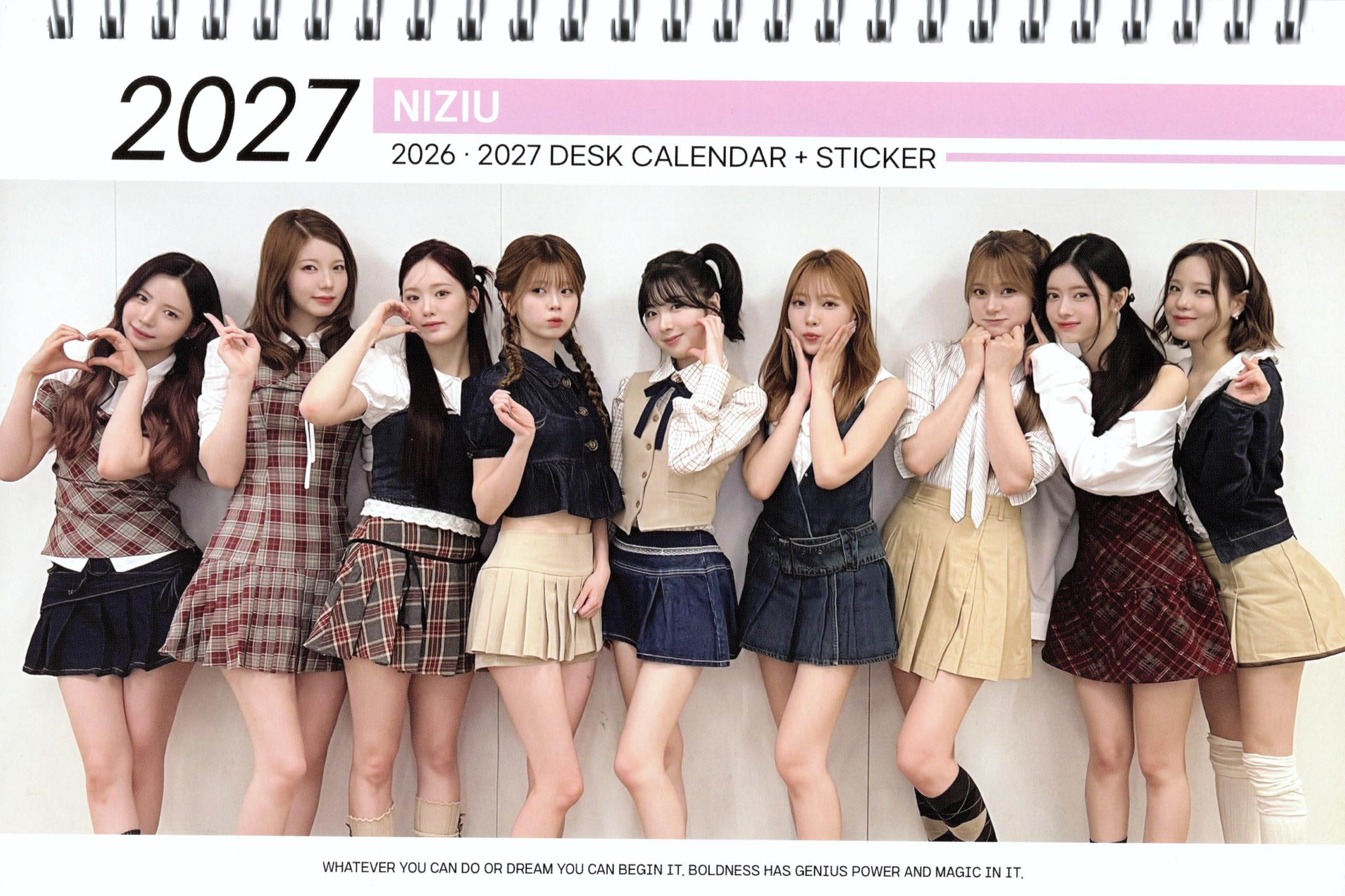 Amazon | NiziU ニジュー グッズ 卓上 カレンダー (写真集 カレンダー