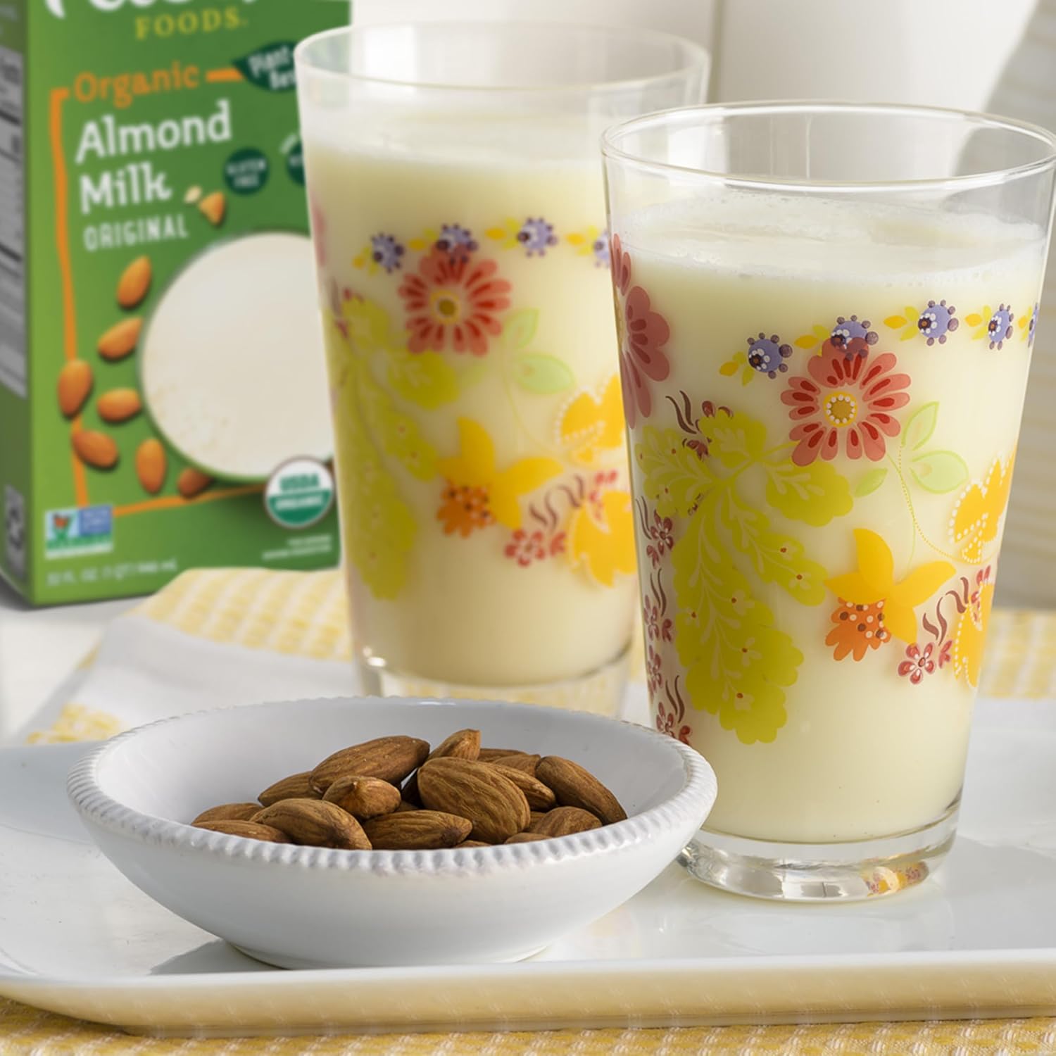 Pacific Foods Original Organic Almond Milk, Plant Based Milk, 32 oz Carton (12 Pack)