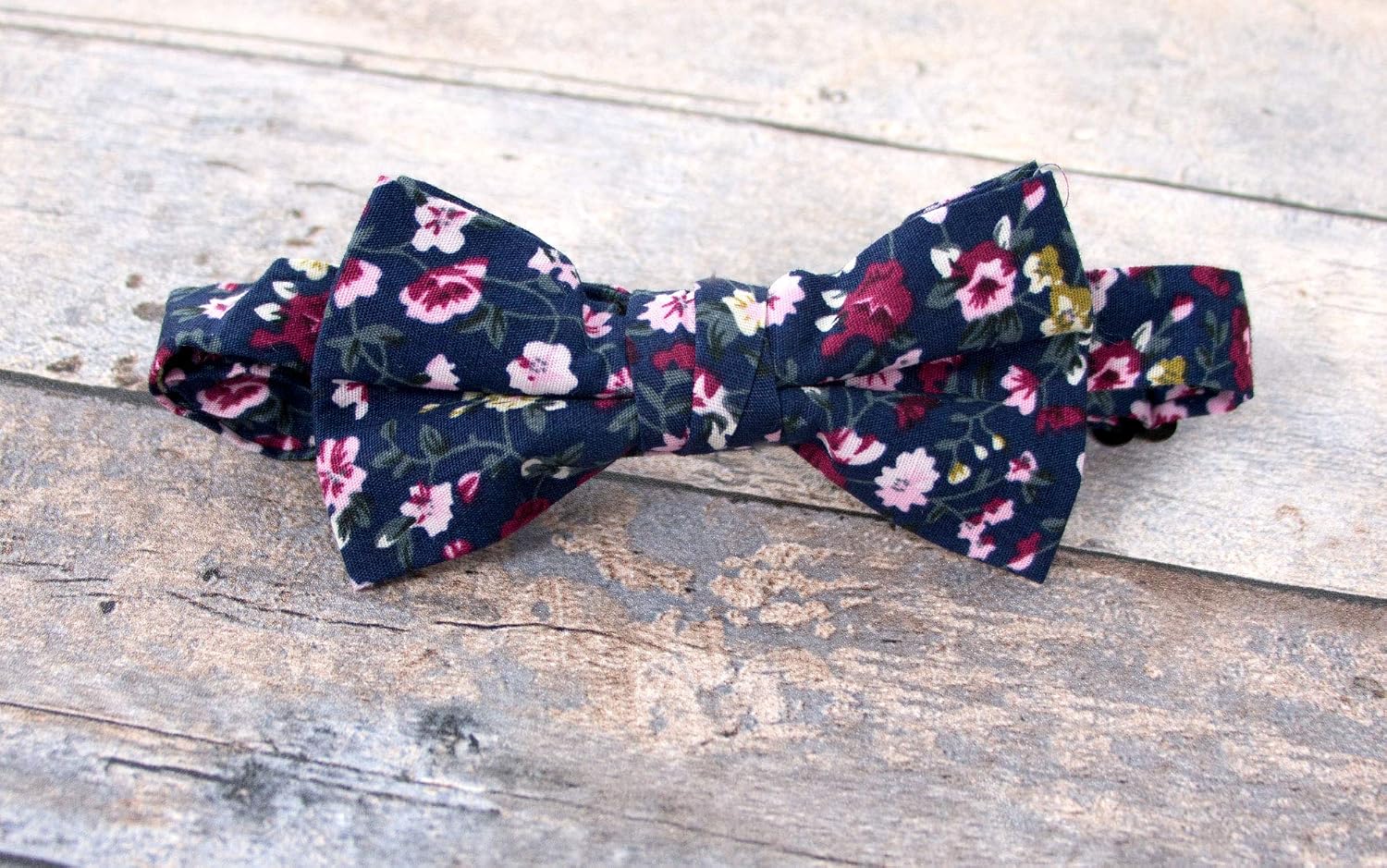 Spring Notion Boys' Cotton Floral Bow Tie