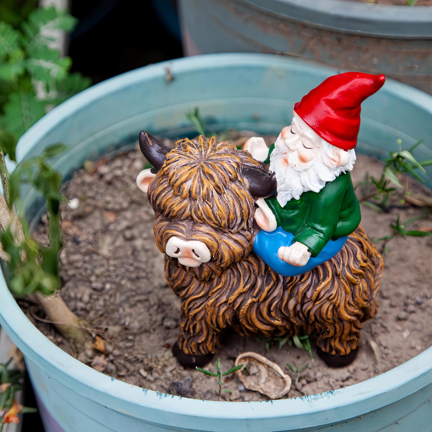 Highland Cow Gnome Garden Decorative Statue Garden Gnomes Decor Outdoor Statues Gnome Suitable for Patio, Back Porch Ornaments, Unique Housewarming, Birthday Gifts for Women, Mom