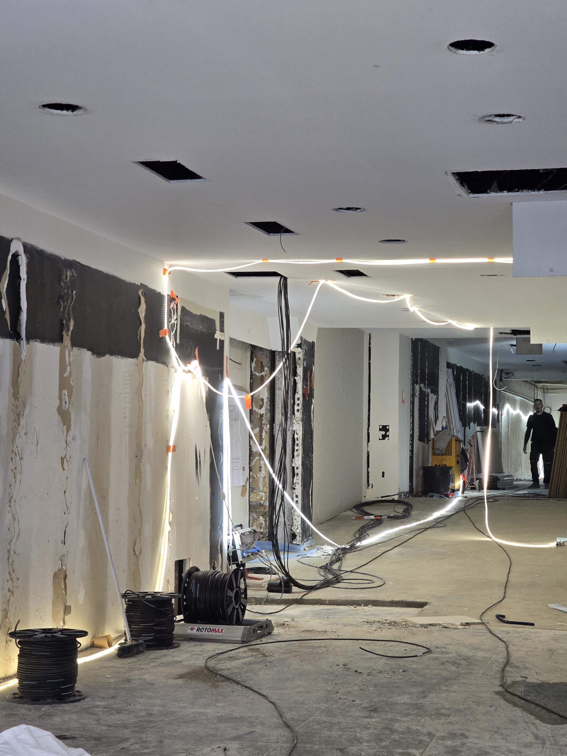 LWK Ruban LED de chantier à brancher 25M 590LM 5K IP65