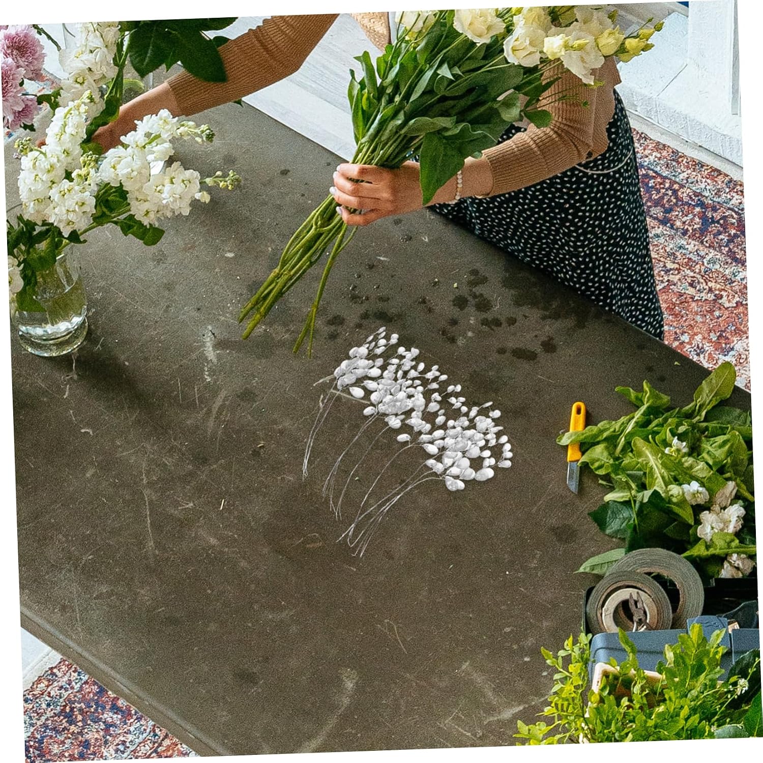 Cabilock 50pcs Acrylic Water Drop Simulation Flower Stems for DIY Wedding Decor Artificial Plant Adornments Fake Floral Picks for Home and Centerpiece Arrangements