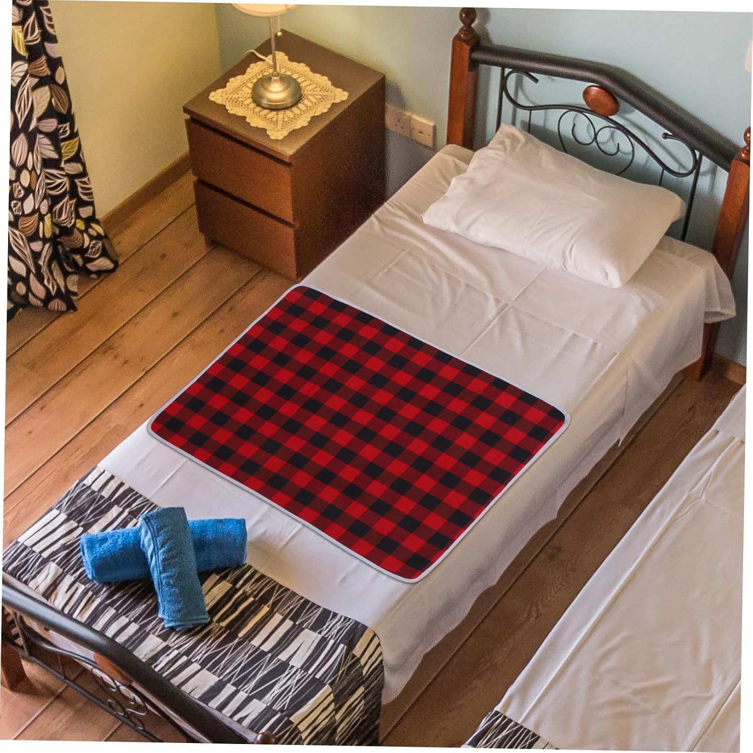 COLLBATH Reusable Washable Pee Pad for Bedwetting Adults and Breathable Cotton Incontinence Bed Pad with Leak Protection Reusable Nursing Mattress Protector Red Black Plaid