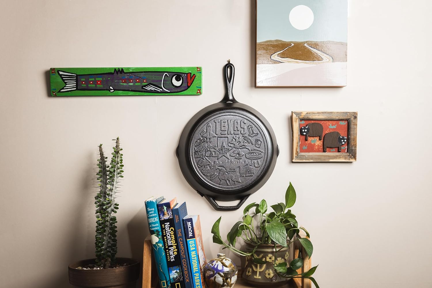 Lodge 12 Inch Cast Iron Skillet – Pre-Seasoned Frying Pan with Teardrop Handle – Oven, Stovetop, Grill & Campfire Use – Made in USA – Non-Toxic, Even-Heating Cookware – Texas