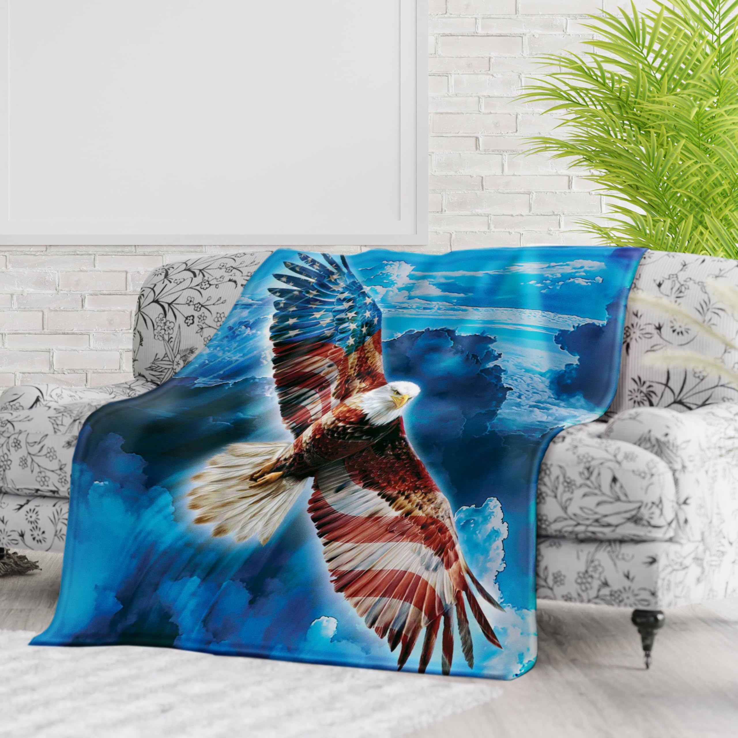 Dawhud DirectDawhud Direct American Eagle Fleece Blanket for Bed, 75" x 90" Queen Size Throw for Men, Women and Kids - Super Soft Plush Print for Eagle Lovers