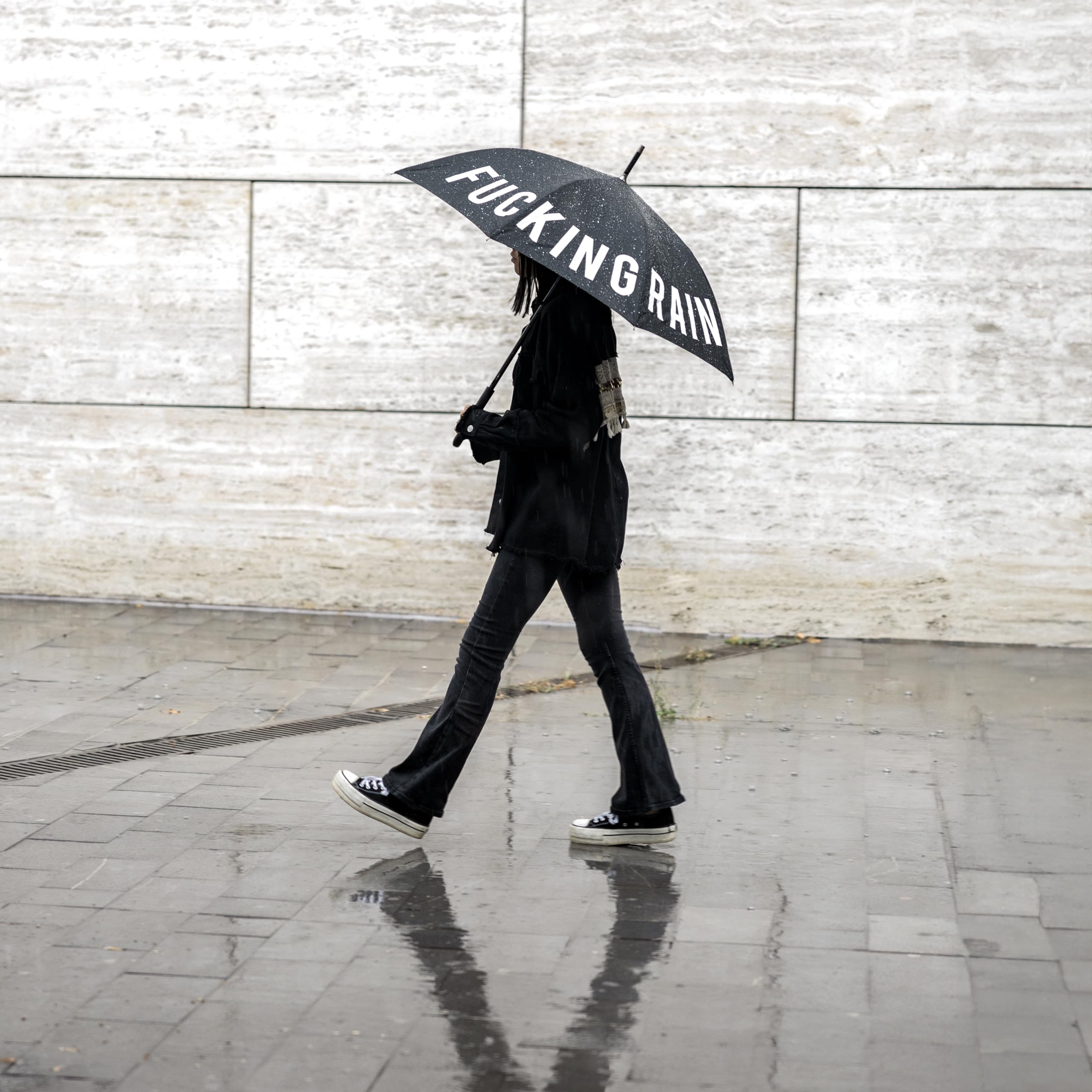 Fisura - Duży parasol"kwiaty sakury", niebieski i różowy młodzieżowy parasol automatyczny z guzikiem, wytrzymały parasol z nadrukiem 106 cm średnicy, Różowy i niebieski