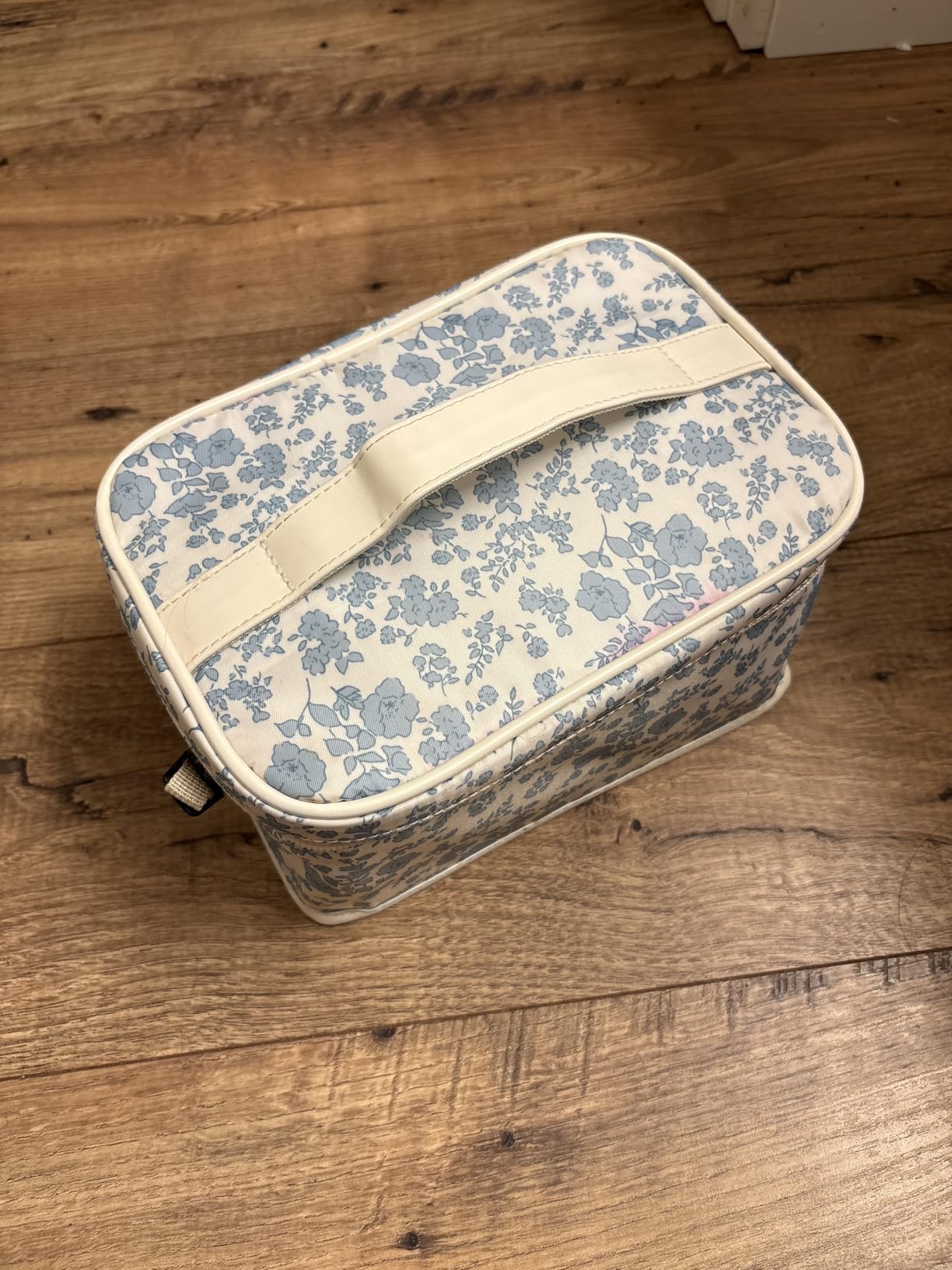 OCHEAL Makeup Bag With LED Mirror, Lightweight Travel Makeup Bag With 3 Color Setting Light Up Mirror Cosmetic Makeup Organizer Vanity Case for Women Beauty Tools Accessories Rechargeable Train Case-Floral