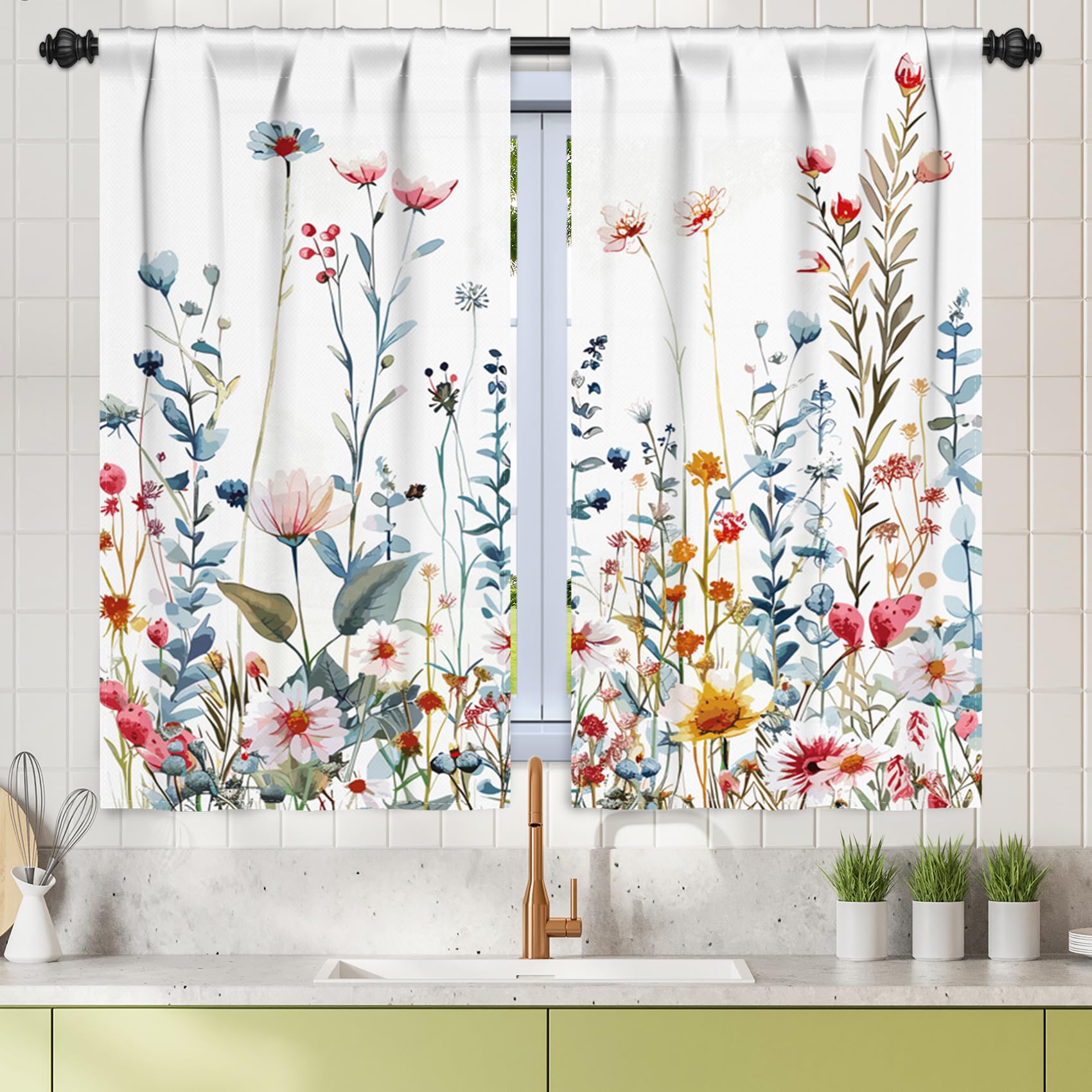 Cortinas de lino con flores silvestres para cocina de estilo rústico