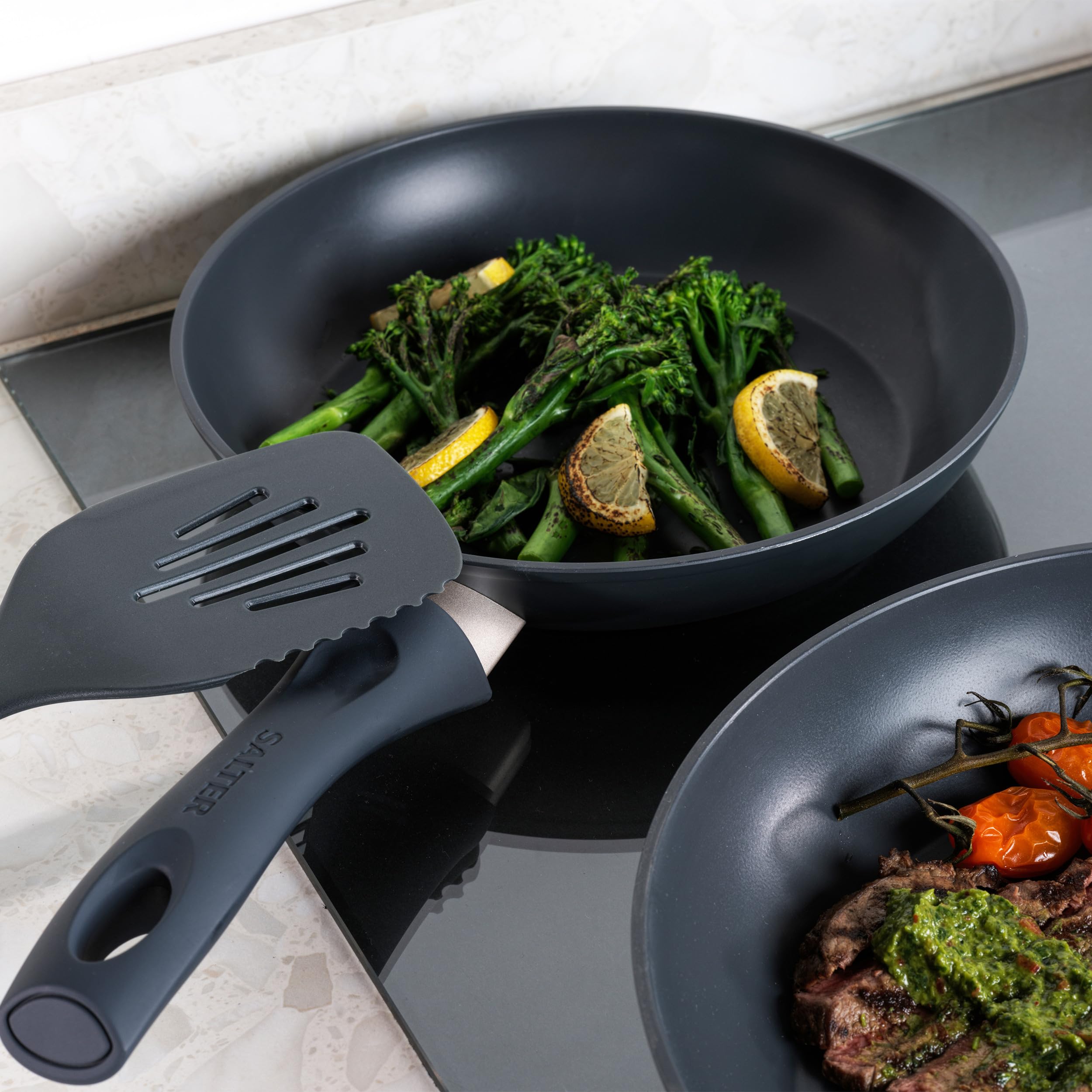 Salter COMBO-8695 Marino 6 Piece Utensil & Frying Pan Set - 24/28/30cm Non-Stick Induction Frying Pans, Forged Aluminium, Heat Resistant Nylon Utensils, Slotted Spatula, Slotted Spoon, Solid Spoon