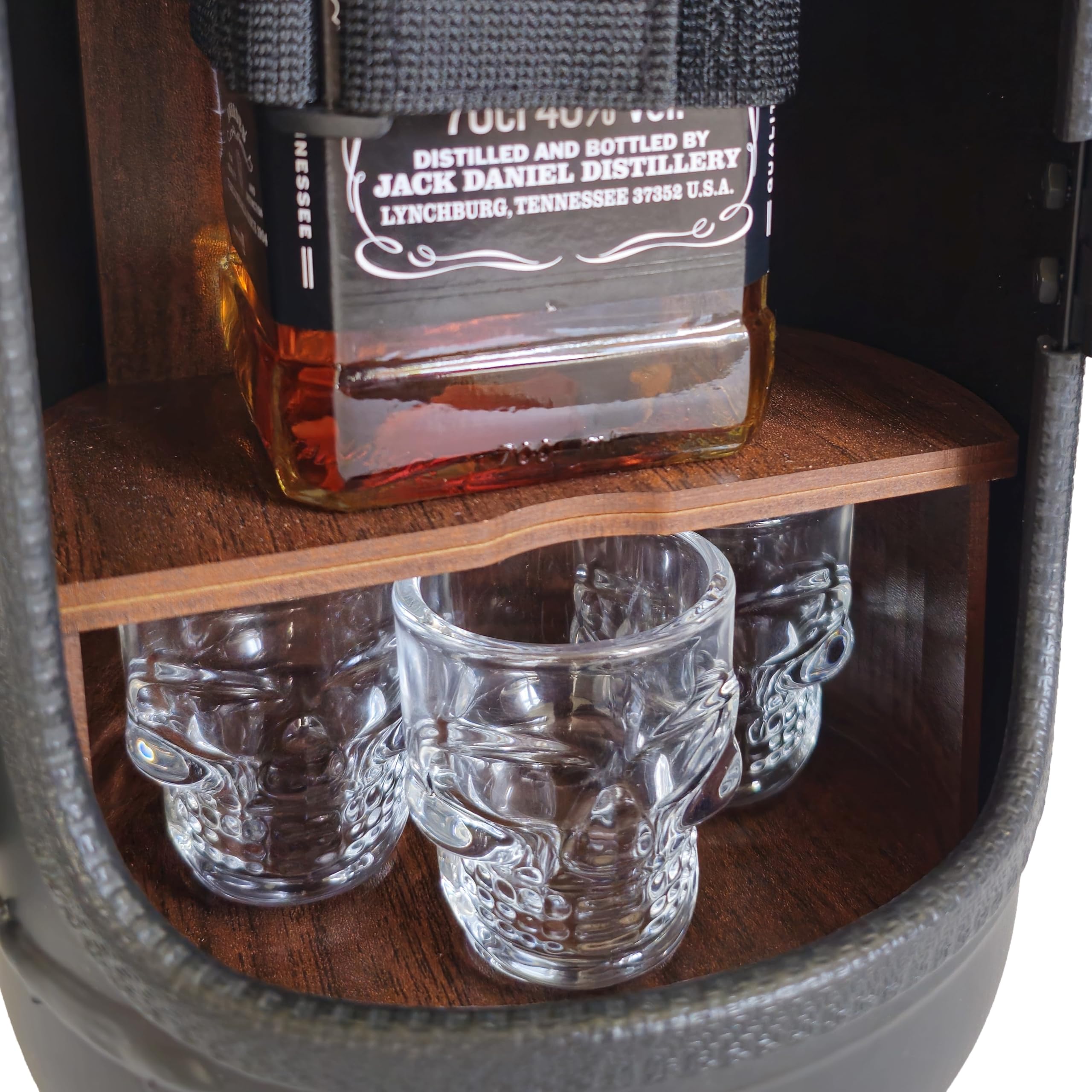 Feuerlöscher Minibar mit 7-teiligem Zubehör-Set inkl. 3 Schnapsgläser, Whiskysteine, Schnapsausgießer, Korkuntersetzer - Ideales Originelles Geschenk für Mann oder Feuerwehrler Feuerwehr