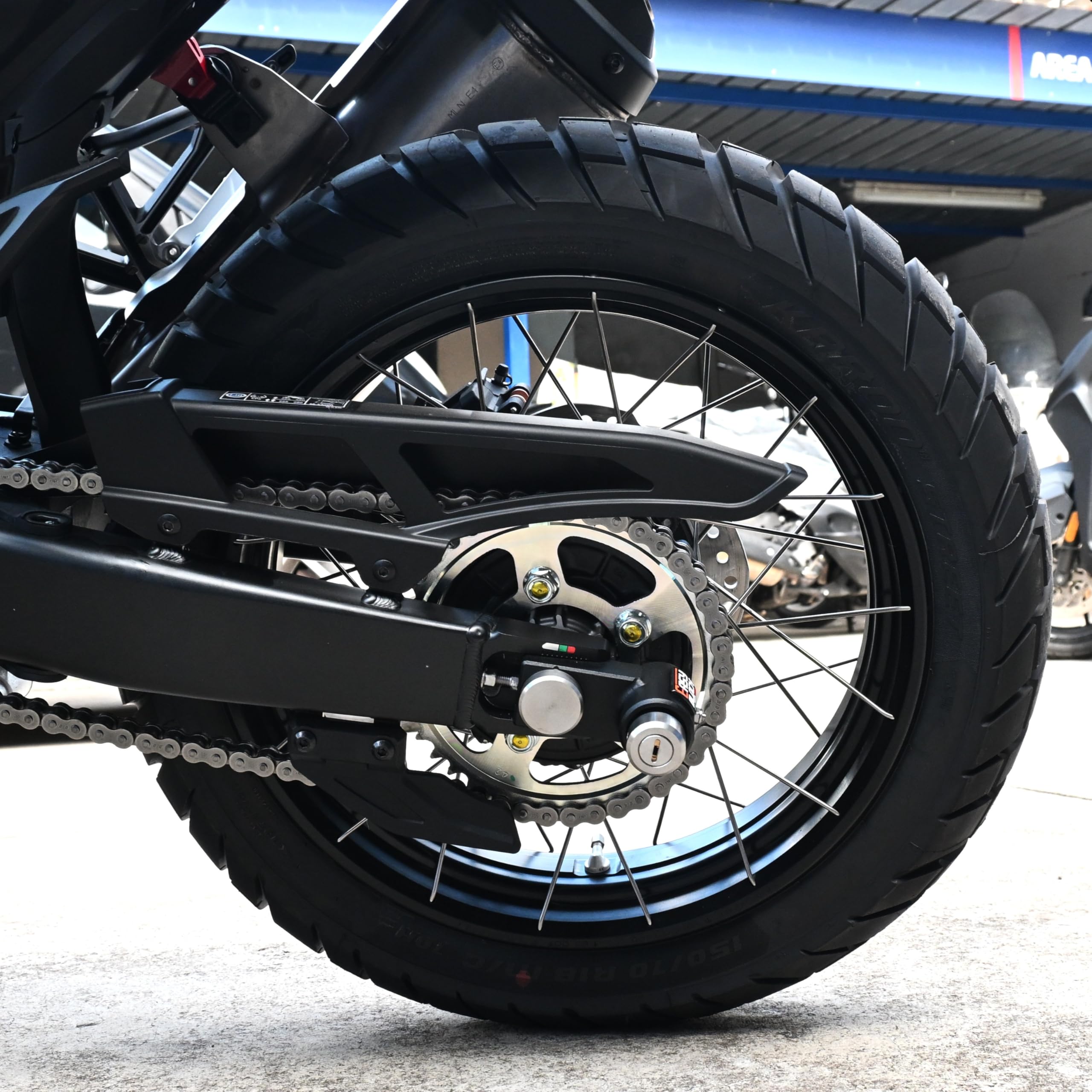 EASYBLOCK Antifurto Moto Compatibile con Honda AFRICA TWIN 1100 Antifurto Blocca Ruota Blocca Disco Lucchetto Protezione Installato su Moto E Scooter