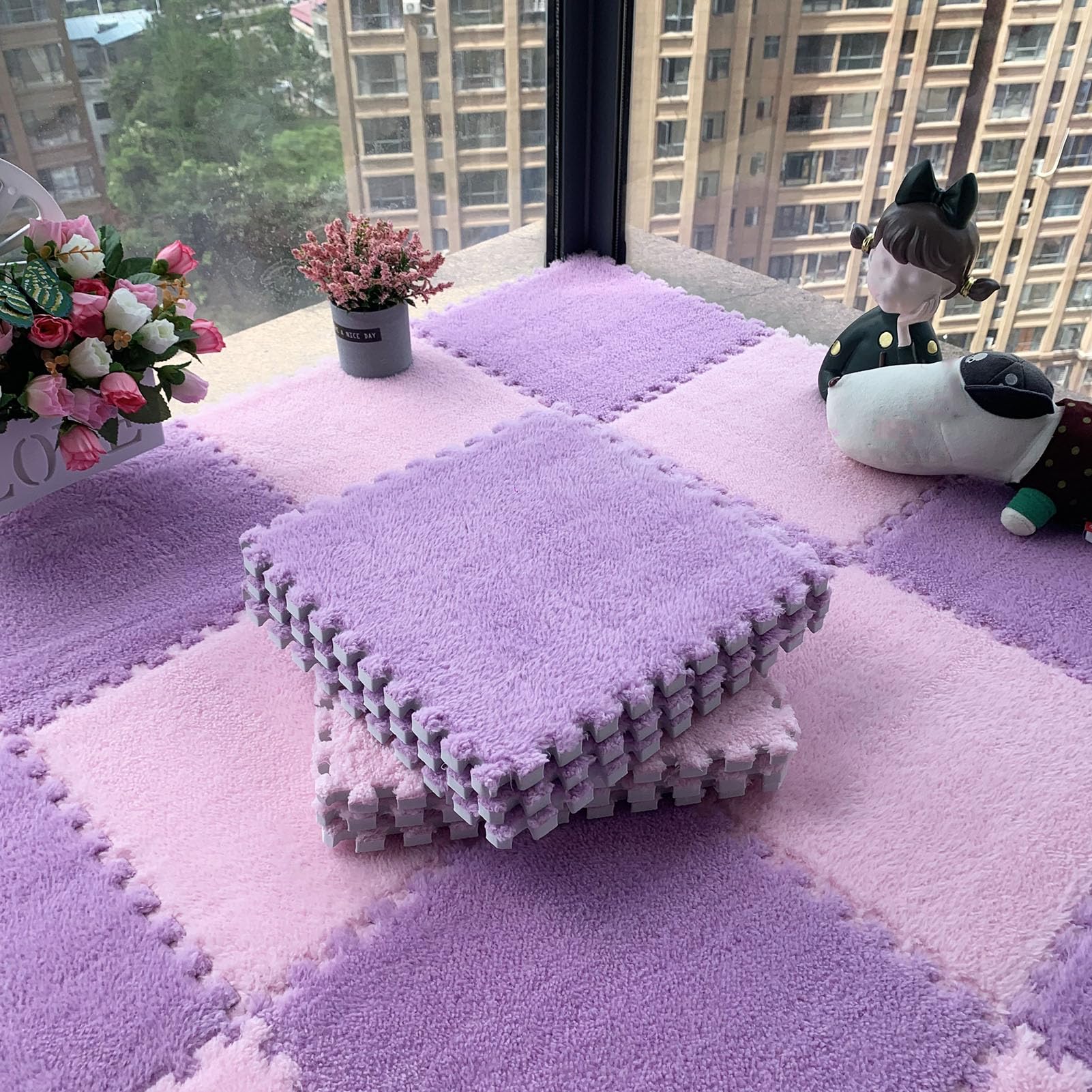 Tapis de sol en mousse souple en peluche, 150 pièces, 144 pieds carrés, tapis de jeu carré, salle de jeux, dalles de moquette emboîtables, chambre à coucher, 12x12 pouces (rose + violet 0,23 pouces)