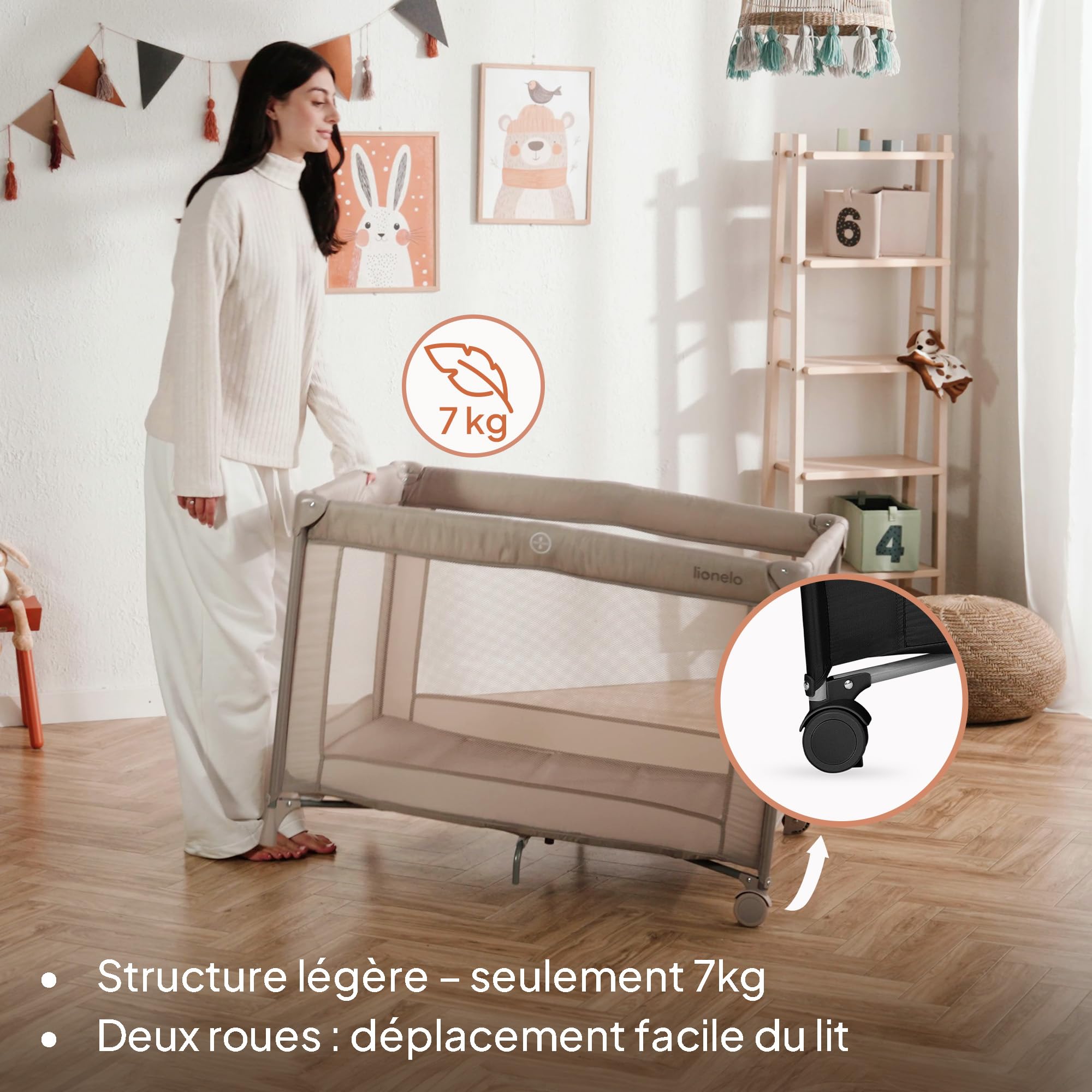 Lionelo Lit de Voyage pour Bébé Amelie de la Naissance à 15 kg, Petit, Pliable, Matelas Pliable Moelleux, 100,5x70,5 cm, 2 Roues, Entrée Latérale, Sac de Transport (Black) | Matelas pliable souple, 100,5 x 70,5 cm, 2 roues, entrée latérale, sac de voyage