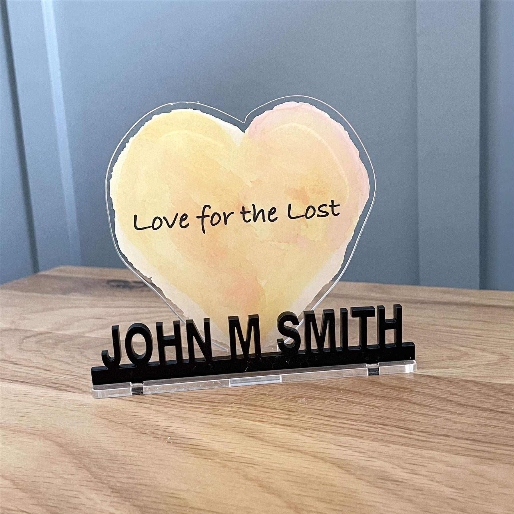 Nombre personalizado amor para el corazón amarillo perdido, adorno para decoración del hogar, regalo para el amor, regalo – mediano