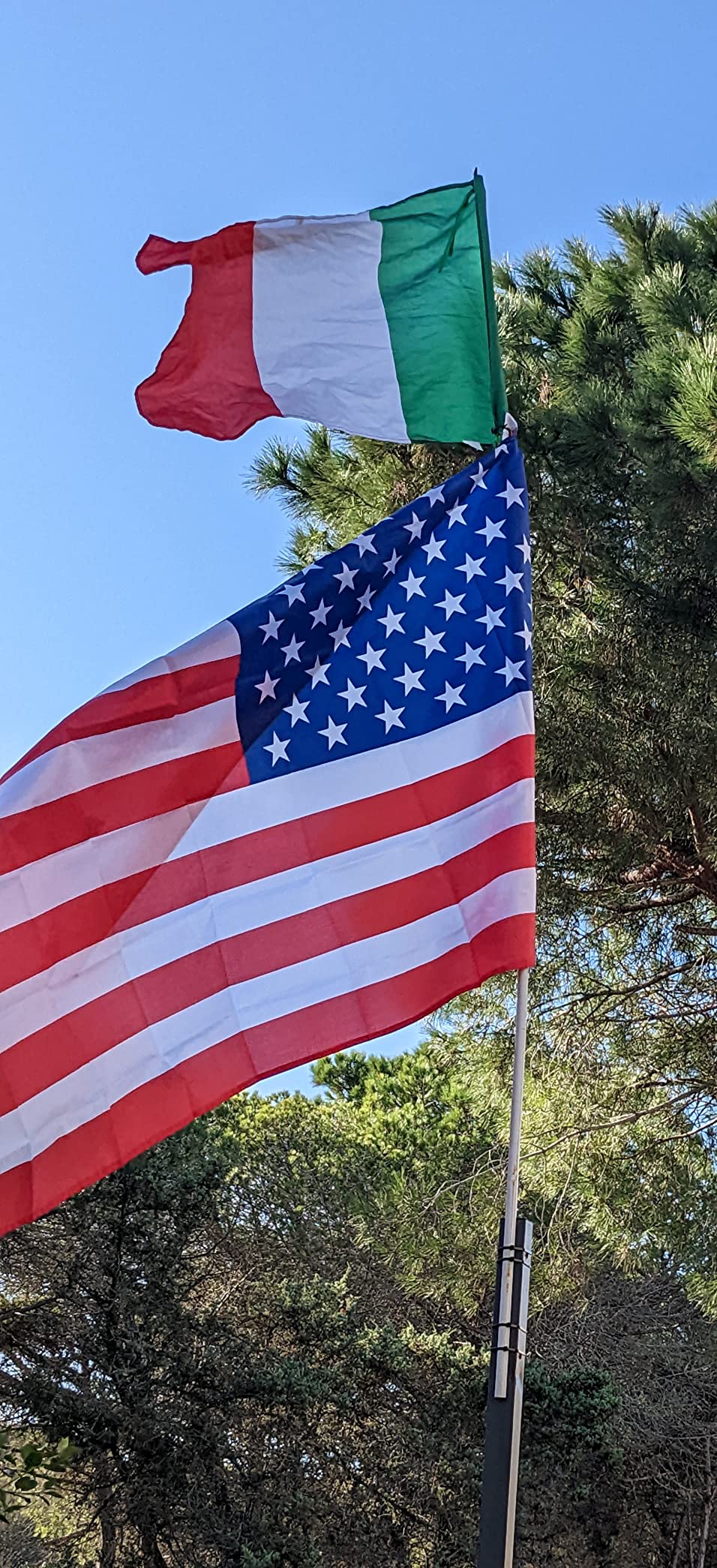 Bandiera americana 3,7 x 5,5 m per esterni, 100% negli Stati Uniti, bandiere degli Stati Uniti con stelle ricamate cucite 5 occhielli e strisce in ottone, colori vivaci, bandiera USA in nylon