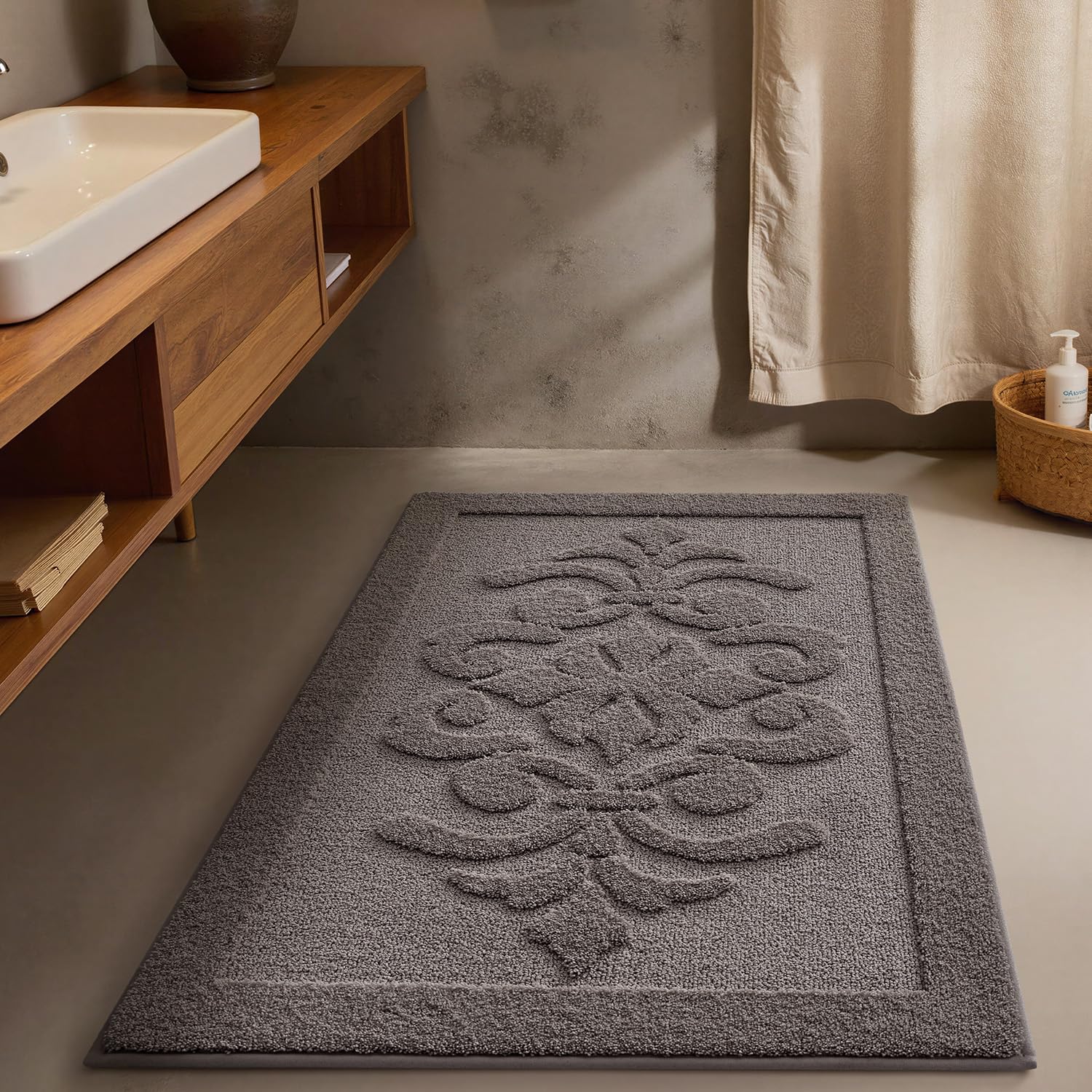 LUMI Tappetino Bagno Ultra Assorbente Antiscivolo con Fondo in Gomma, Lavabile in Lavatrice, Morbida Microfibra, Tappeto di Lusso con Asciugatura Rapida per Vasca e Pavimento Doccia, Grigio, 60x90 cm