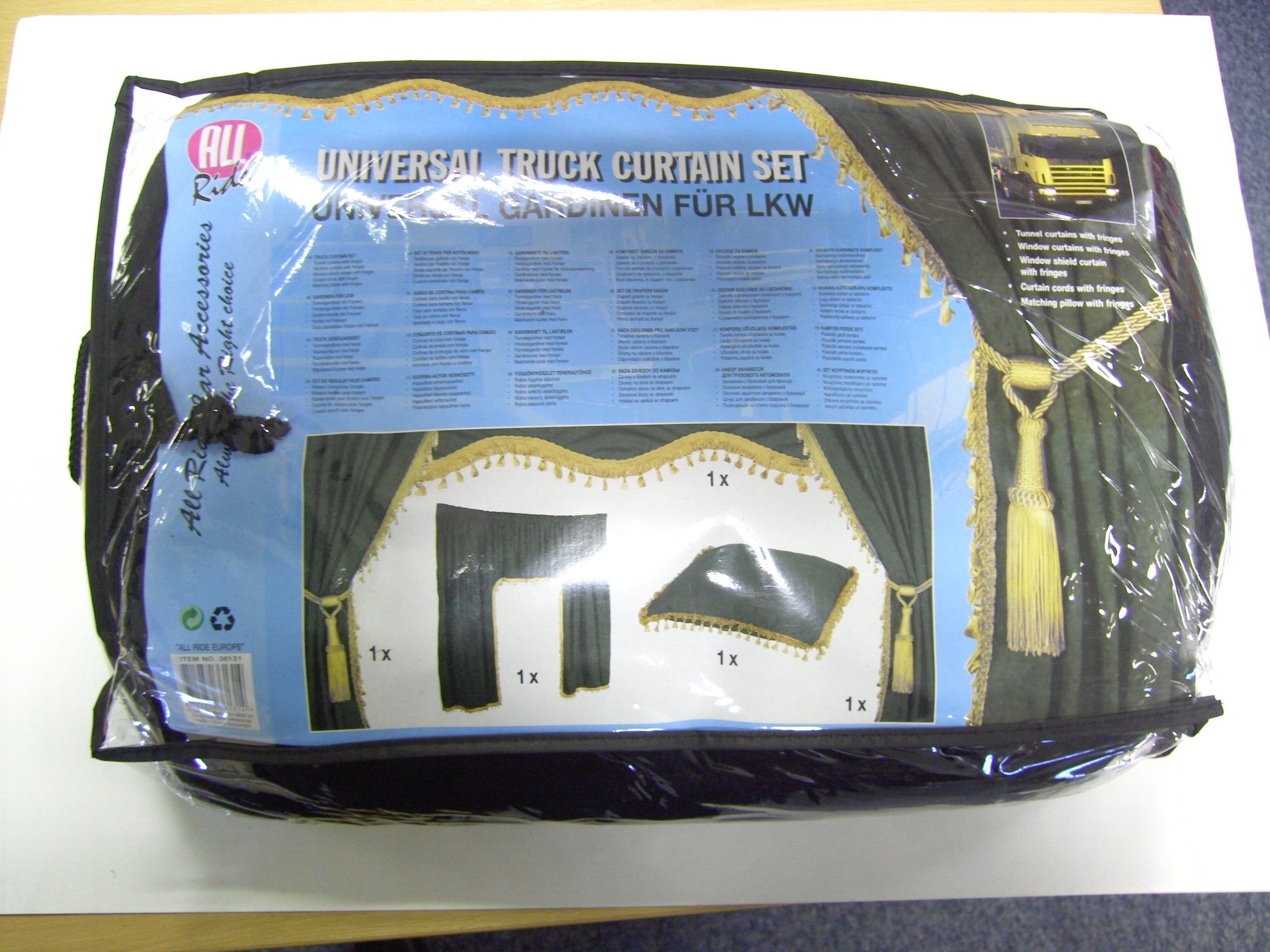 Truck Cab Curtain Set (Black/Gold)