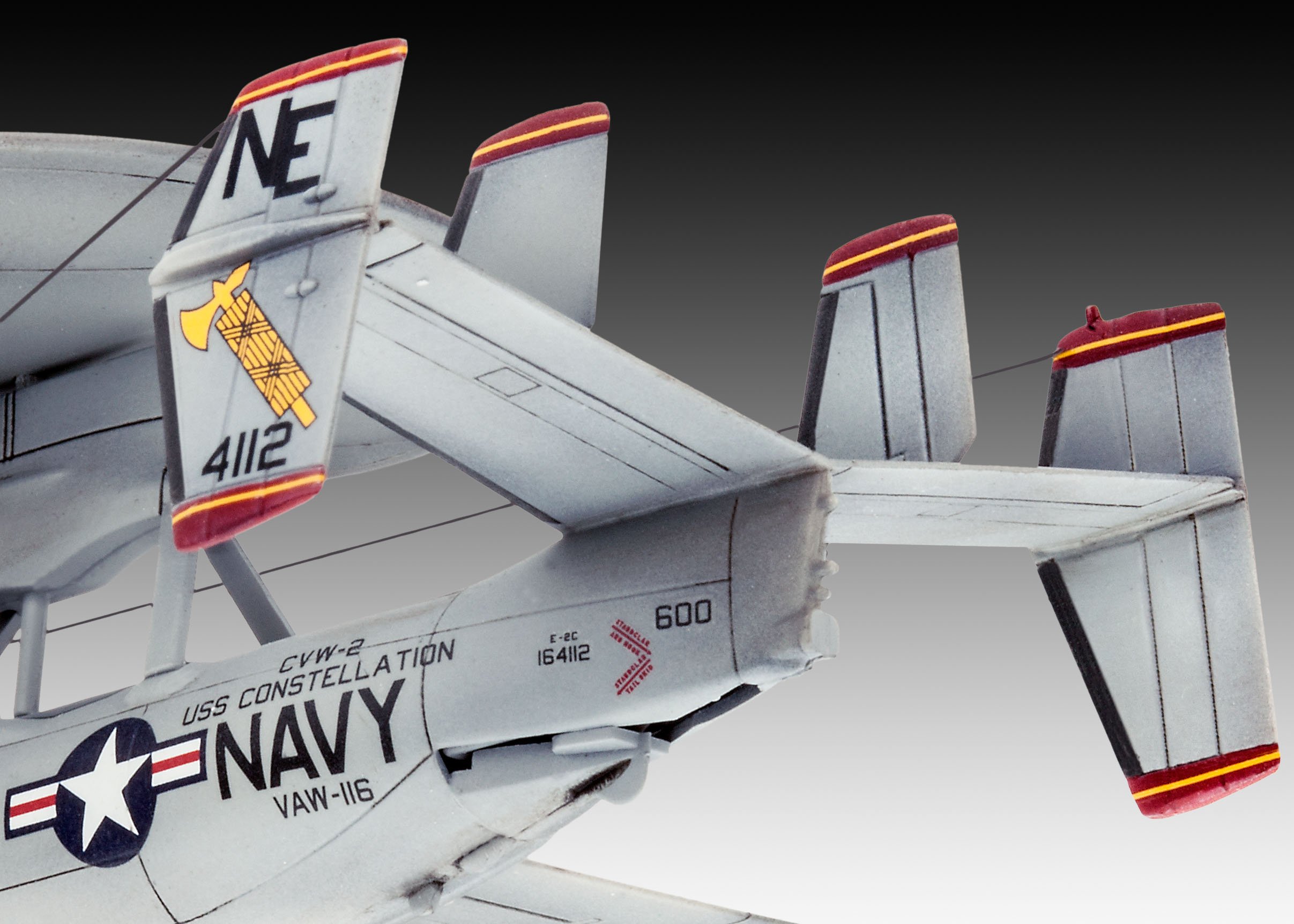 Amazon | ドイツレベル 1/144 E-2C ホークアイ 早期警戒機 プラモデル