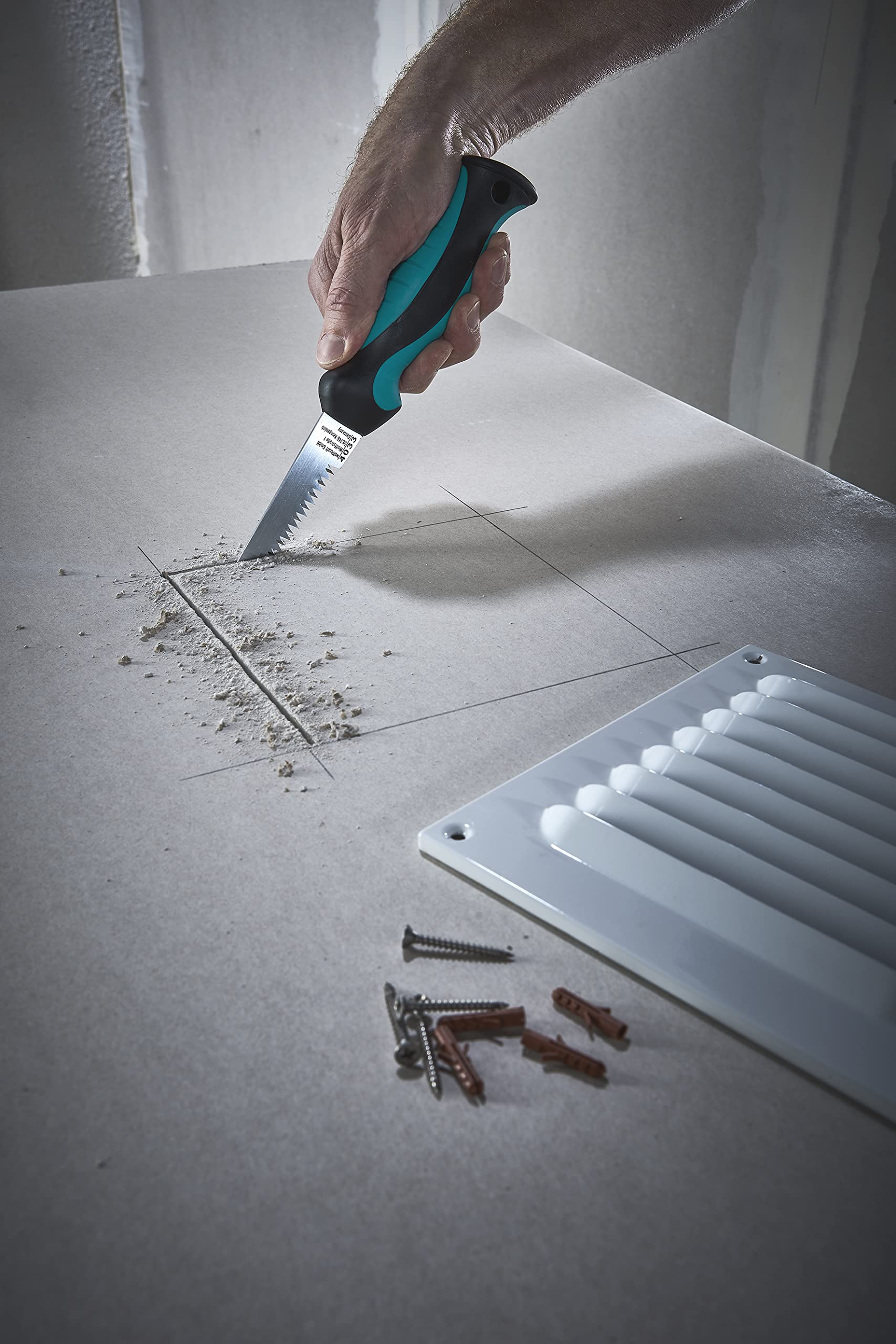 wolfcraft Hand-Stichsäge I 4033000 I Für Ausschnitte in Gipskarton & 3-fach Kantenhobel 4009000 – Trockenbau Hobel mit Dreifachklinge zum Anschrägen von Kanten bei Gipskarton