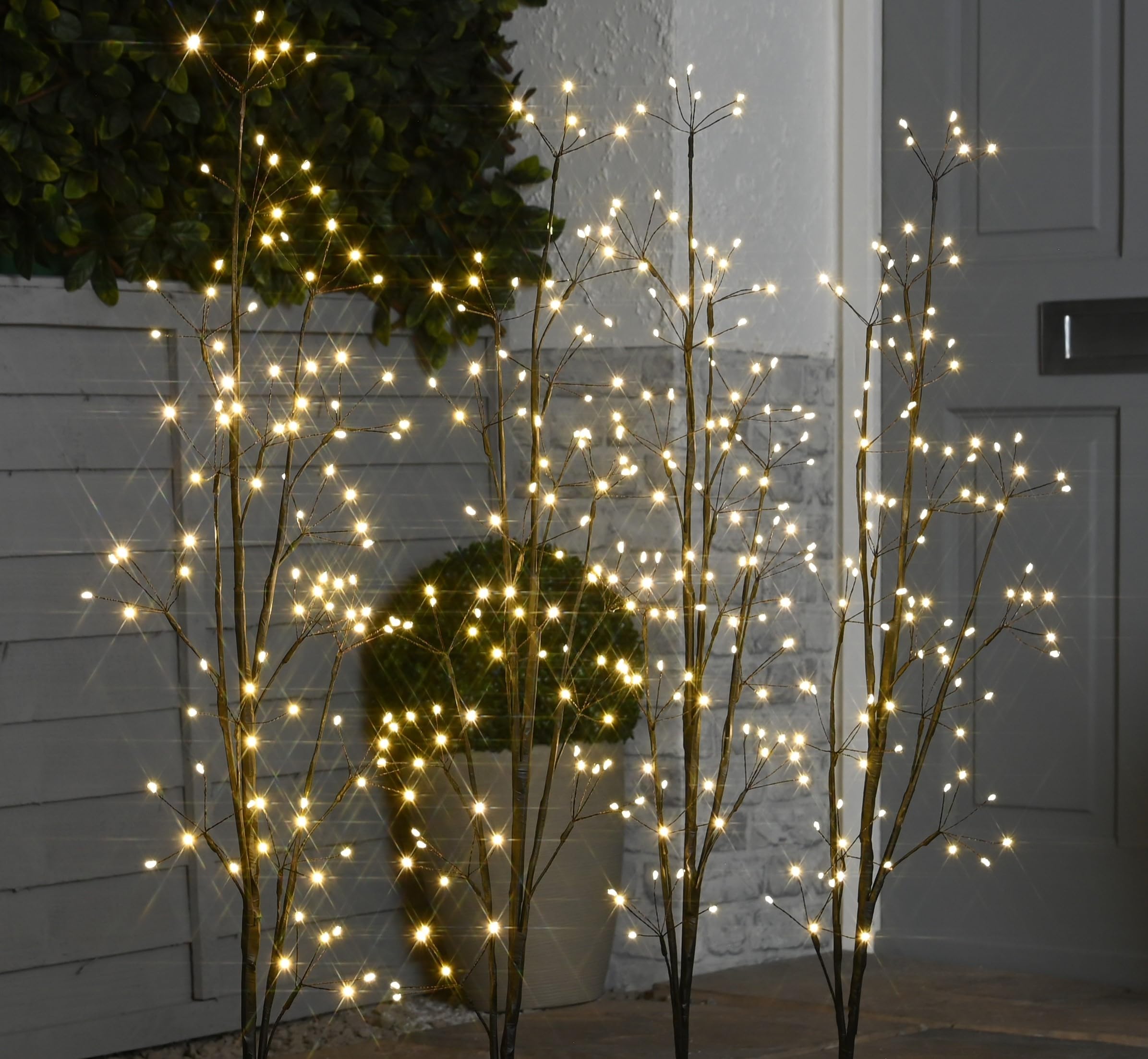 Festive Productions Set di 4 x 100 cm illuminato ramoscello Pathfinders – 384 LED bianco caldo – Illuminazione natalizia per interni ed esterni
