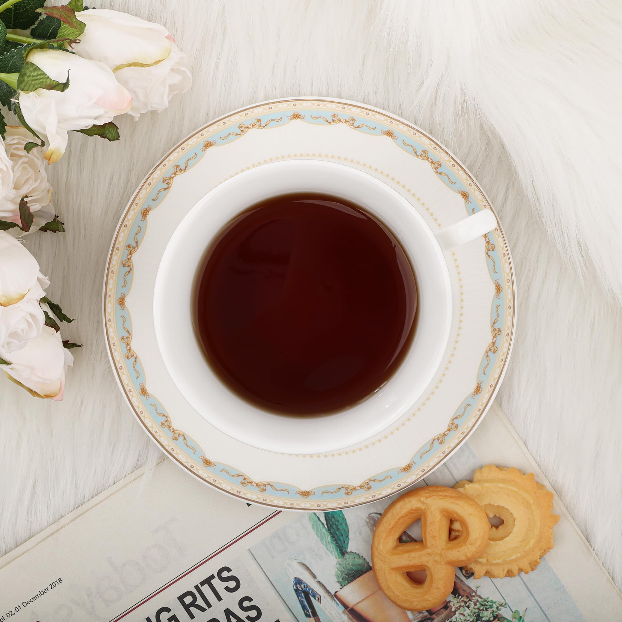 fanquare Tazze da Tè e Piattini in Pizzo Blu Set di 6 Tazze da Caffè Britanniche e Piatti in Osso di Porcellana per Regali per il Tè Pomeridiano
