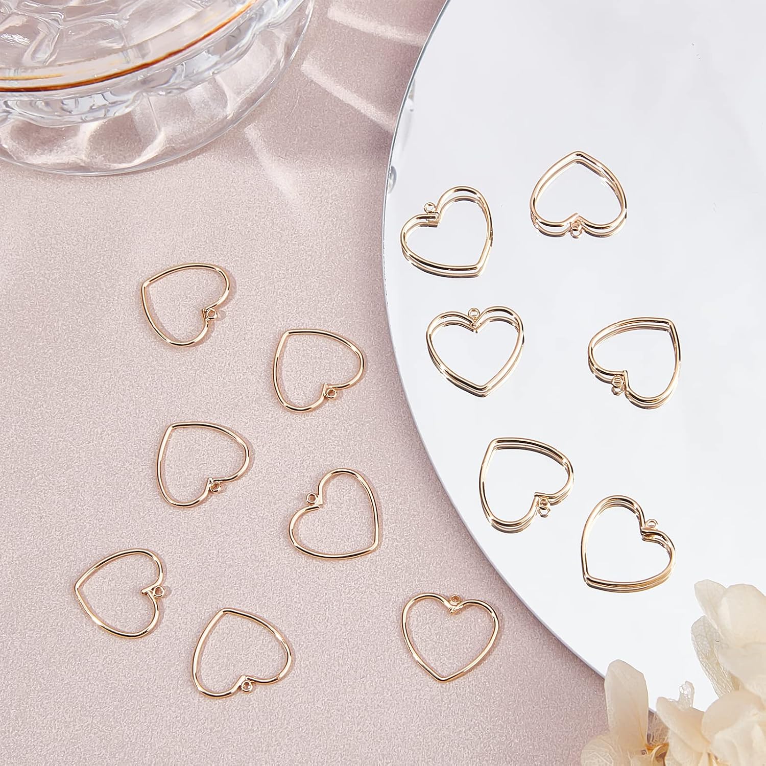 Beebeecraft 1 Box 18K Gold Plated Brass/Stainless Steel Heart Charms Love Dangle Pendant Charms for Mother's Day Valentine's Gifts Jewelry Making Finding