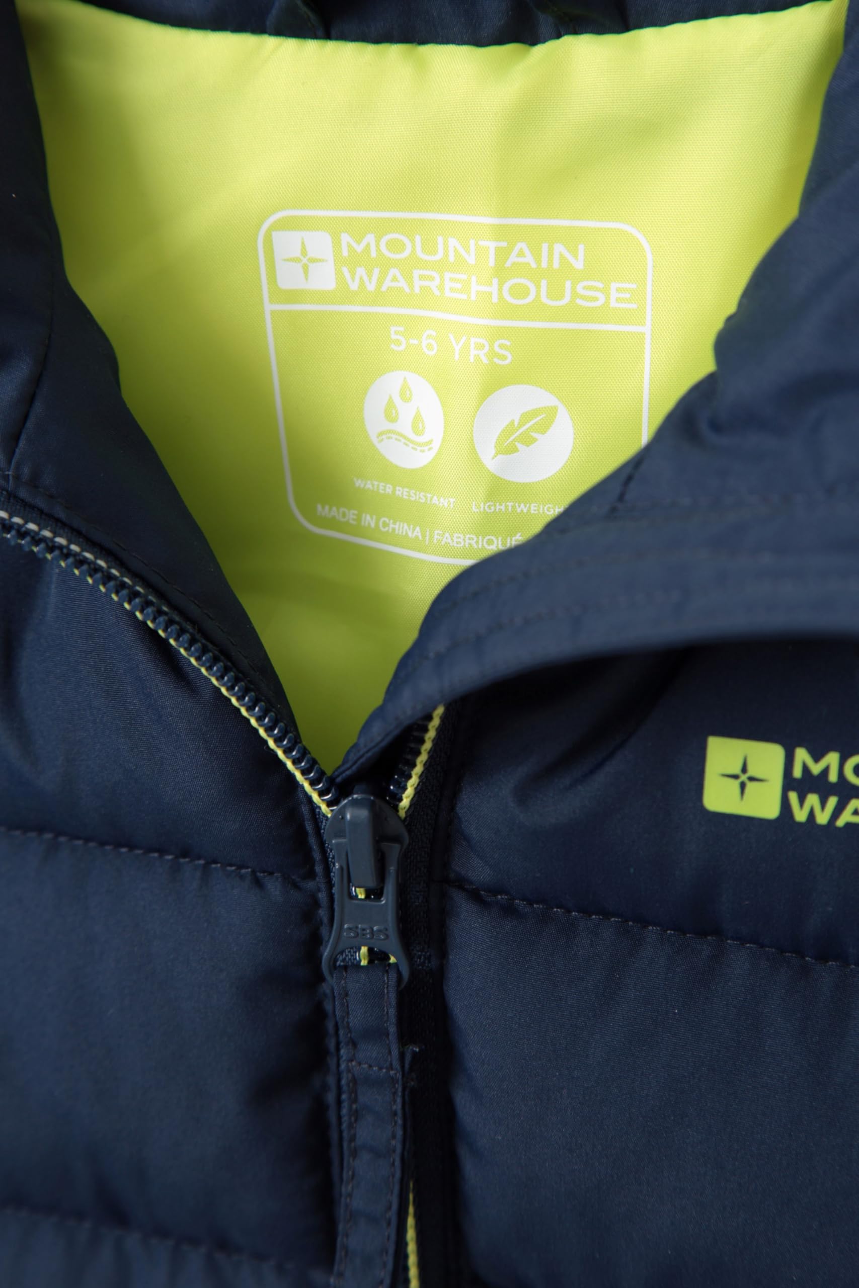 Mountain Warehouse Veste matelassée Rocko pour Enfant - Résistante à l’Eau - en Microfibre - avec 2 Poches Avant Vert 2-3 Ans