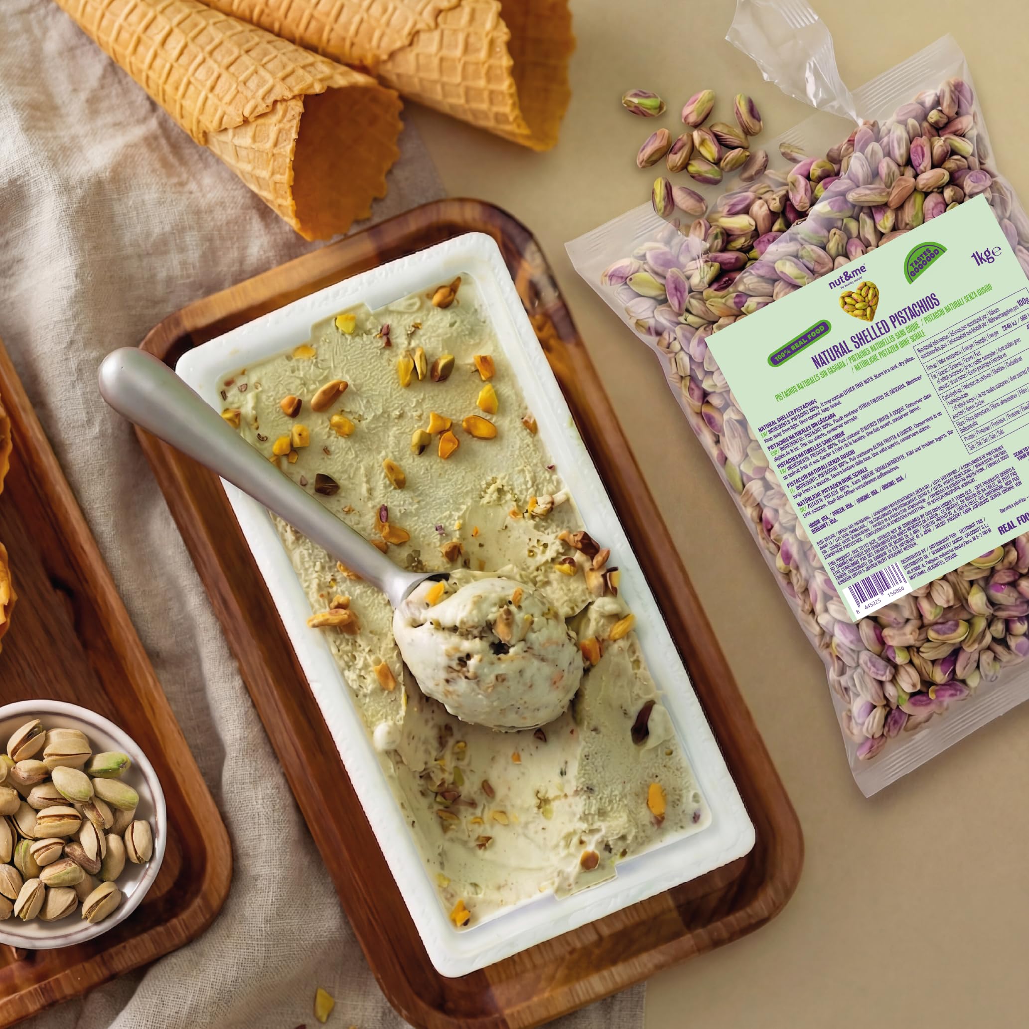 nut&me Pistacchi sgusciati qualitá Extra Premium 1 kg | Pistacchio intero, non salato, senza glutine e senza additivi | Ideale per snack, ricette dolci e salate e crema di pistacchio