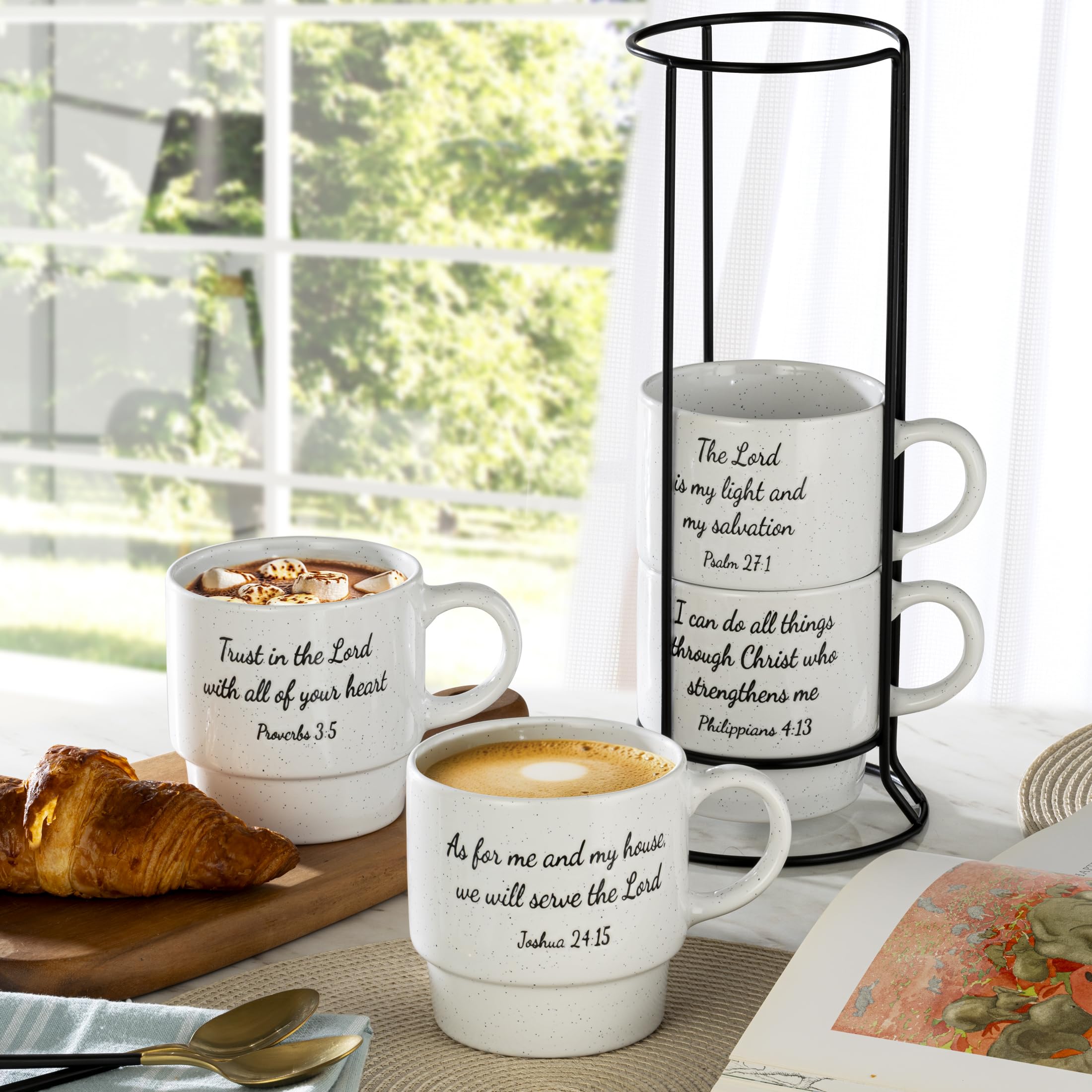 Signature Housewares Tazas de café inspiradoras con versículo bíblico, apilables, juego de 4 con soporte de metal, cerámica blanca
