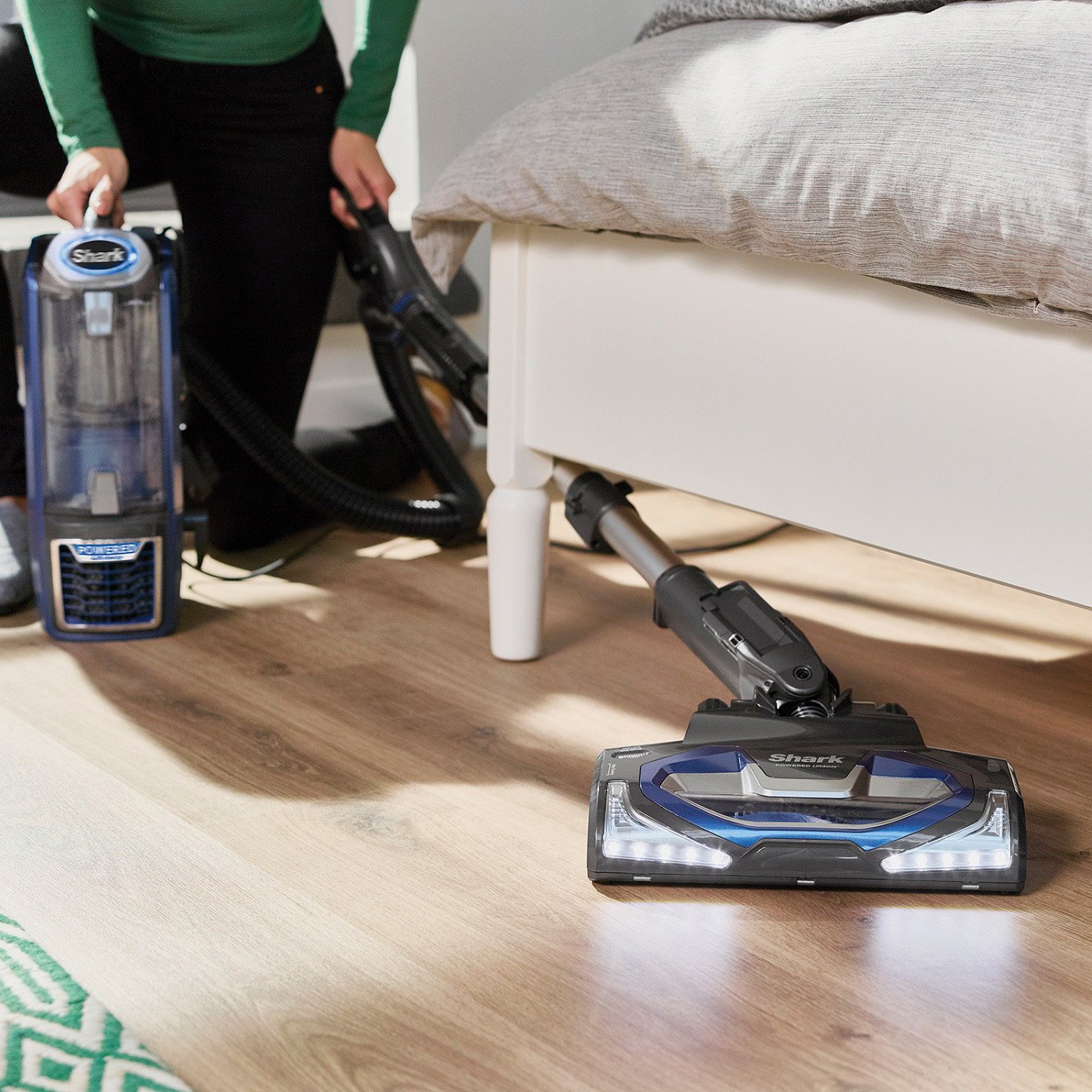 Shark Upright Vacuum Cleaner [NV681UK] Powered LiftAway, Powerful, Blue, Blue/Steel Grey