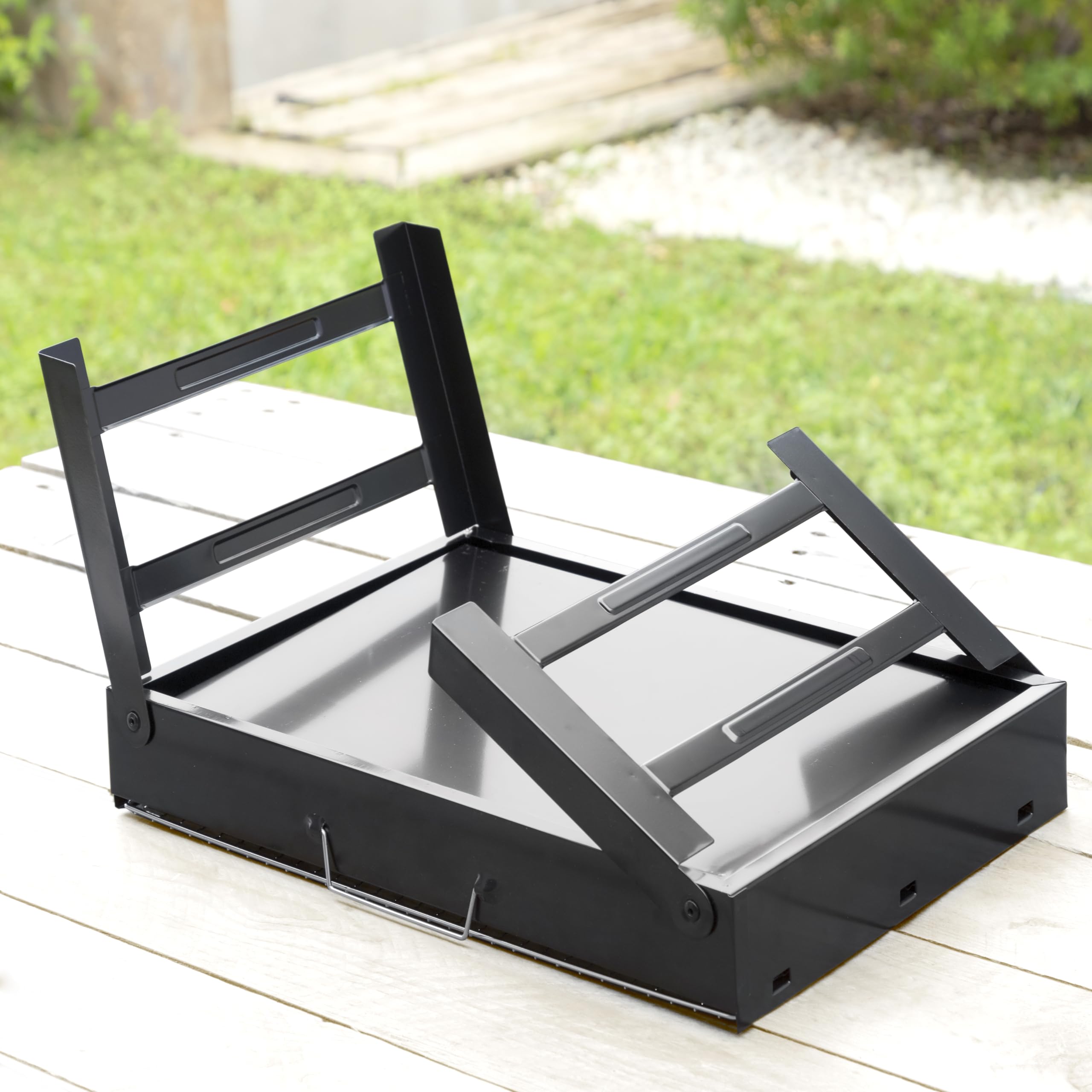 InnovaGoods® Mini Barbacoa Portátil de Carbón BEARBQ, Plegable, Ideal para Camping y Sobremesa, Fácil de Usar y Limpiar, Para 2 Comensales, Negro.