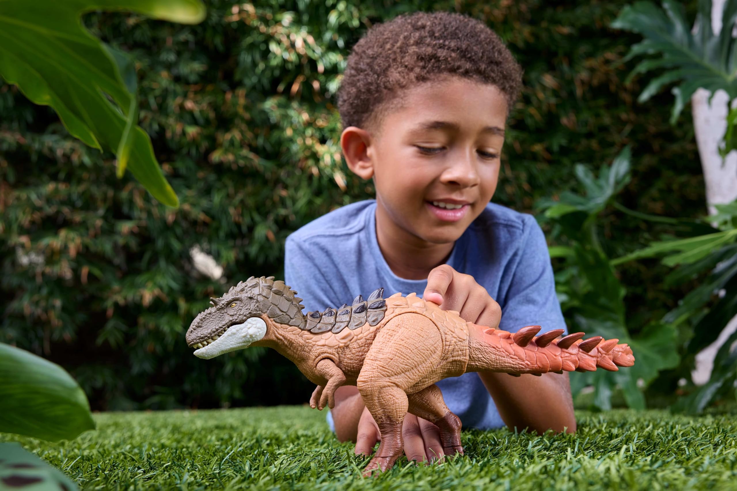 Mattel Jurassic World - Gorgosaurus Gigantic Thrashers, dinosauro di grandi dimensioni con 2 azioni d'attacco incluse e funzioni di evoluzione speciali, 4+ anni, JKL86