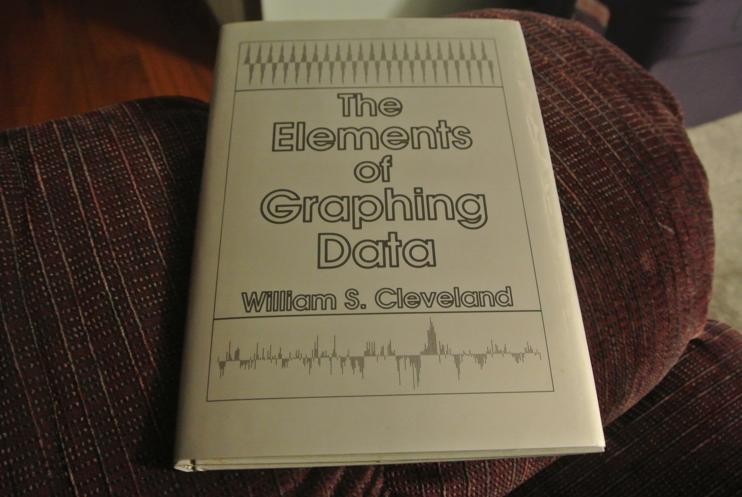 The Elements of Graphing Data cover