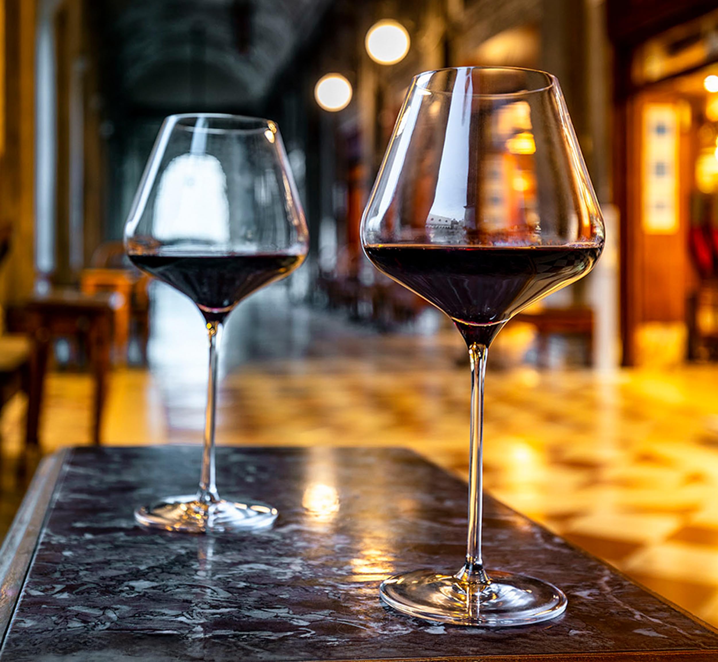 Stölzle Lausitz Bicchieri borgogna Quatrophil Set di 6, 710 ml – Eleganti Bicchieri da vino rosso Ideali per Borgogna e Pinot Nero – Calici di Vetro Cristallo – Lavabili in Lavastoviglie e Antiurto
